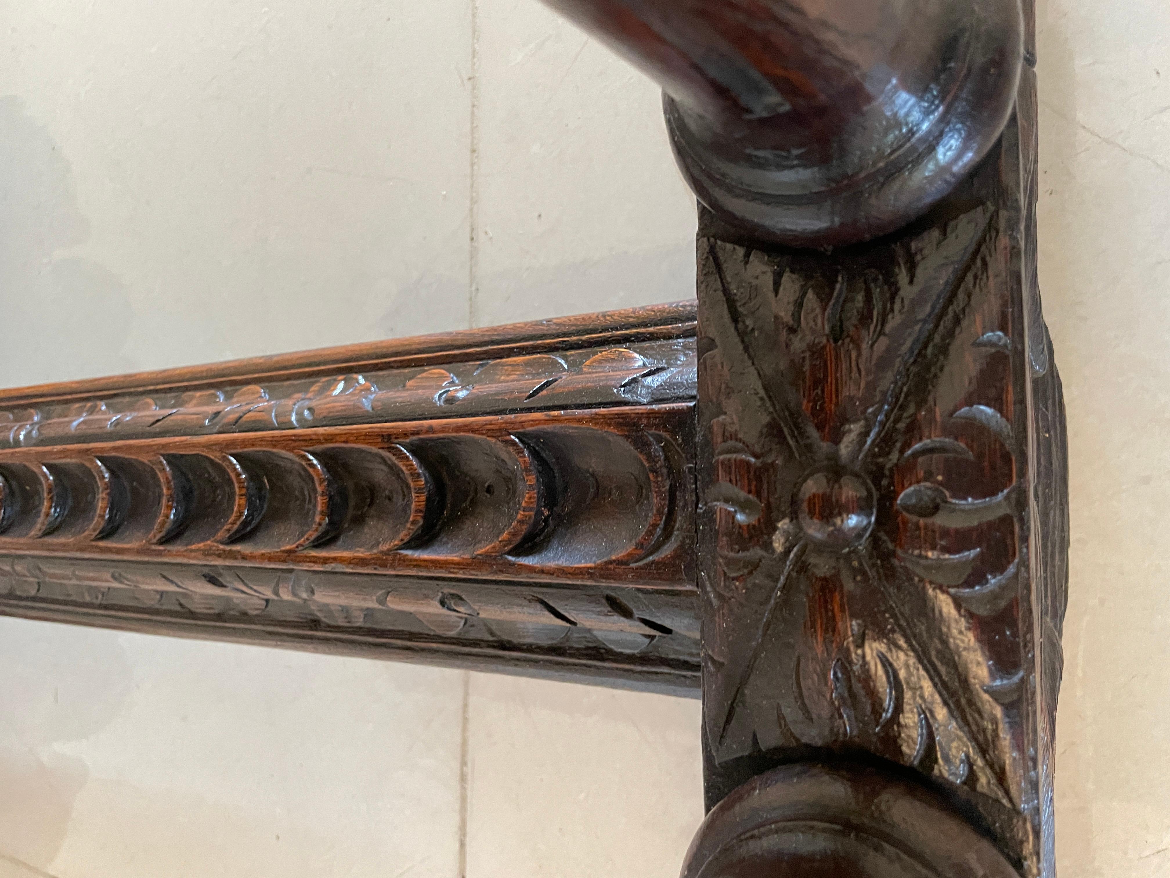 Antike viktorianische Qualitt geschnitzt Eiche freistehende Mitte Tisch (Eichenholz) im Angebot