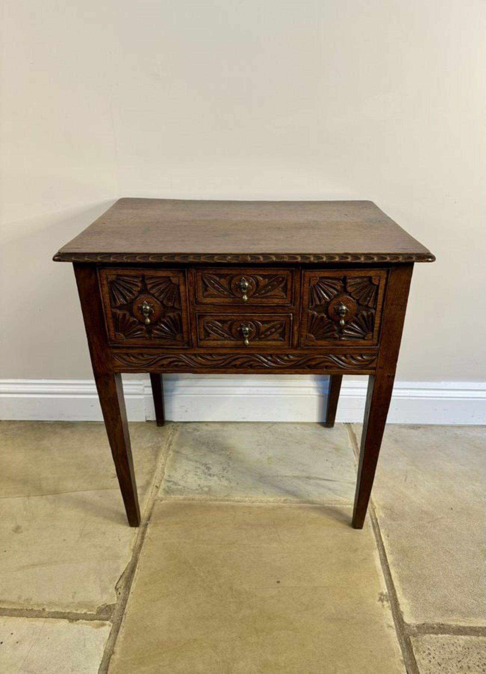 Table d'appoint ancienne en chêne sculpté de qualité victorienne Bon état - En vente à Ipswich, GB