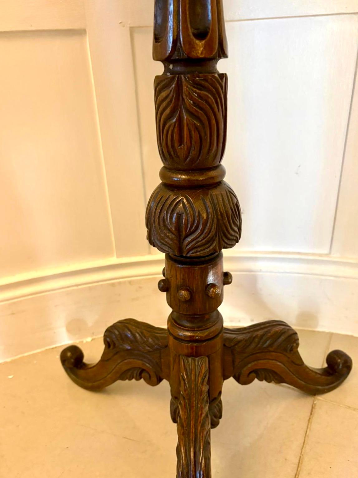 Antique Victorian Quality Carved Oak Tripod / Lamp Table In Good Condition For Sale In Suffolk, GB