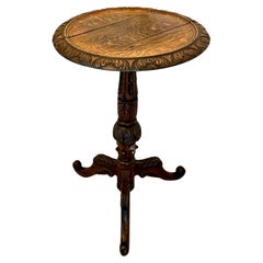 Mesa Trípode / Lámpara Antigua de Calidad Victoriana de Roble Tallado Mesa Trípode / Lámpara Antigua de Calidad Victoriana de Roble Tallado