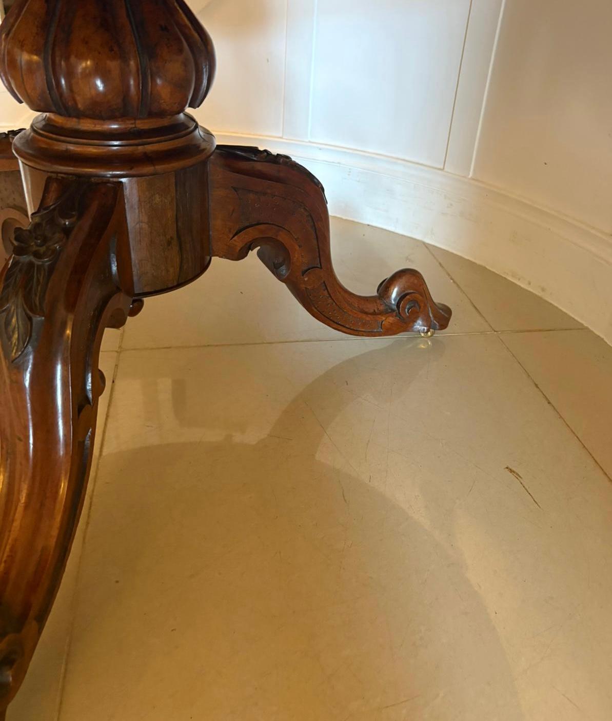 Other Antique Victorian Quality Carved Rosewood Circular Dining Table For Sale