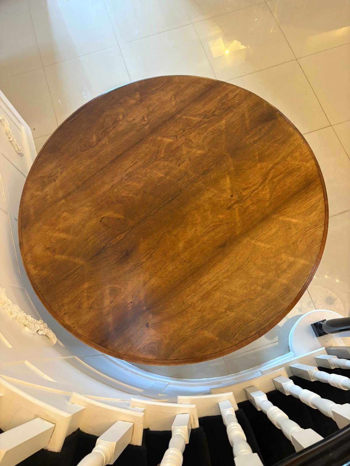 Antique Victorian Quality Carved Rosewood Circular Dining Table For Sale 1