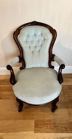 Antique Victorian quality carved walnut arm chair