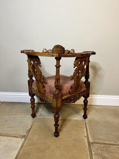 Antique Victorian quality carved walnut Italian corner chair