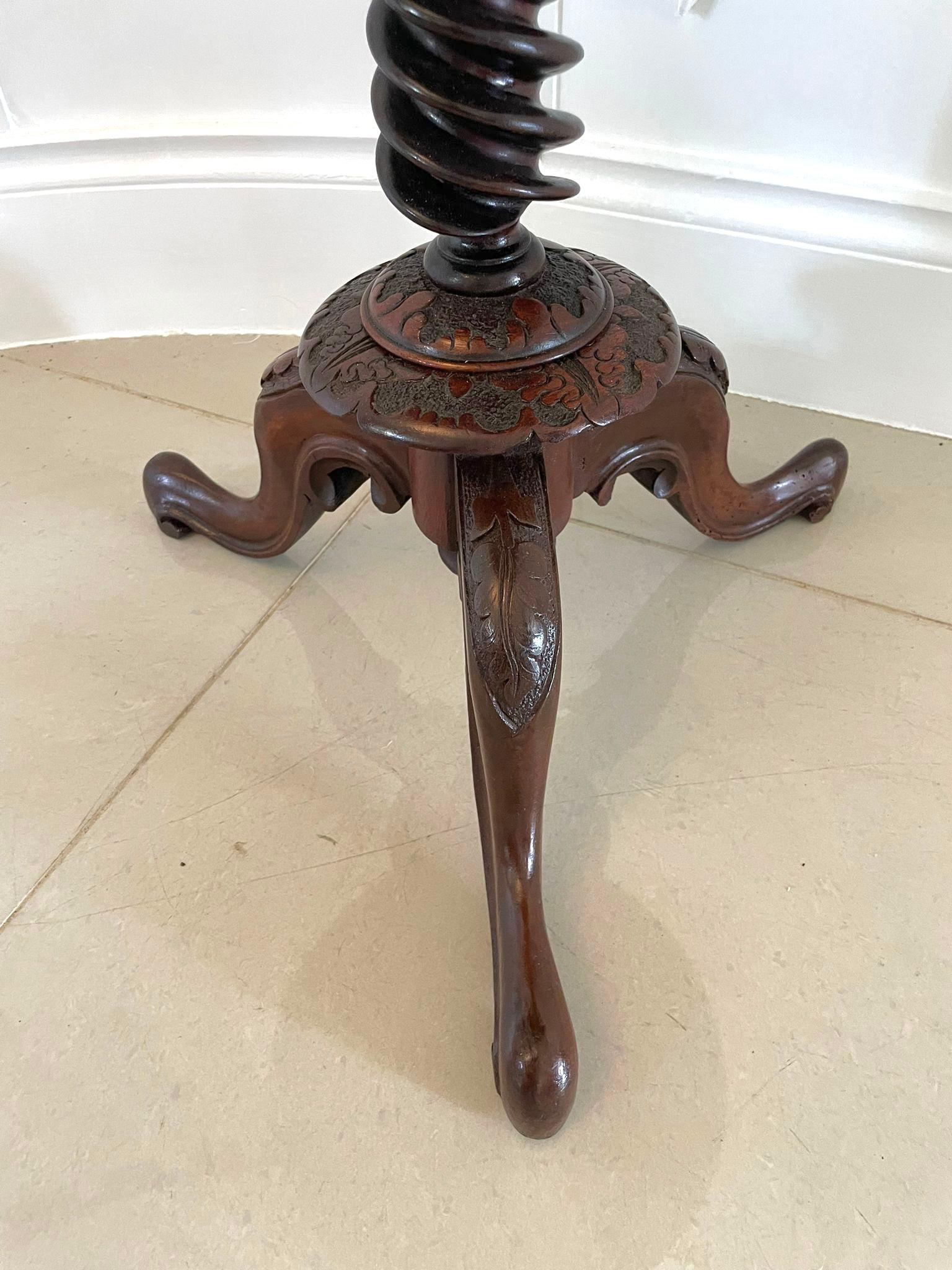 Antique Victorian Quality Circular Burr Walnut Lamp Table For Sale 4