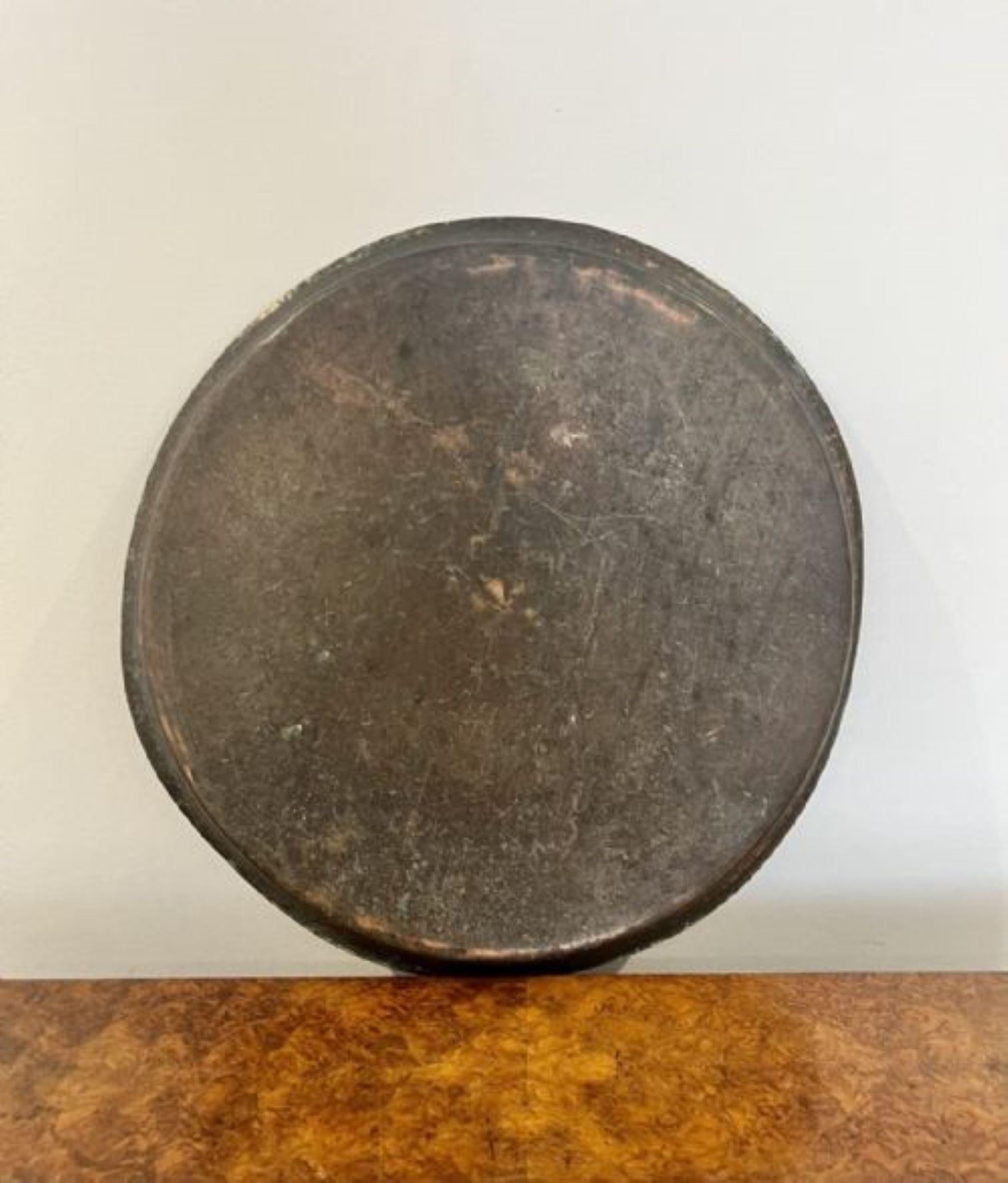 Antique Victorian quality circular cairoware copper and mixed metal tray In Good Condition For Sale In Ipswich, GB