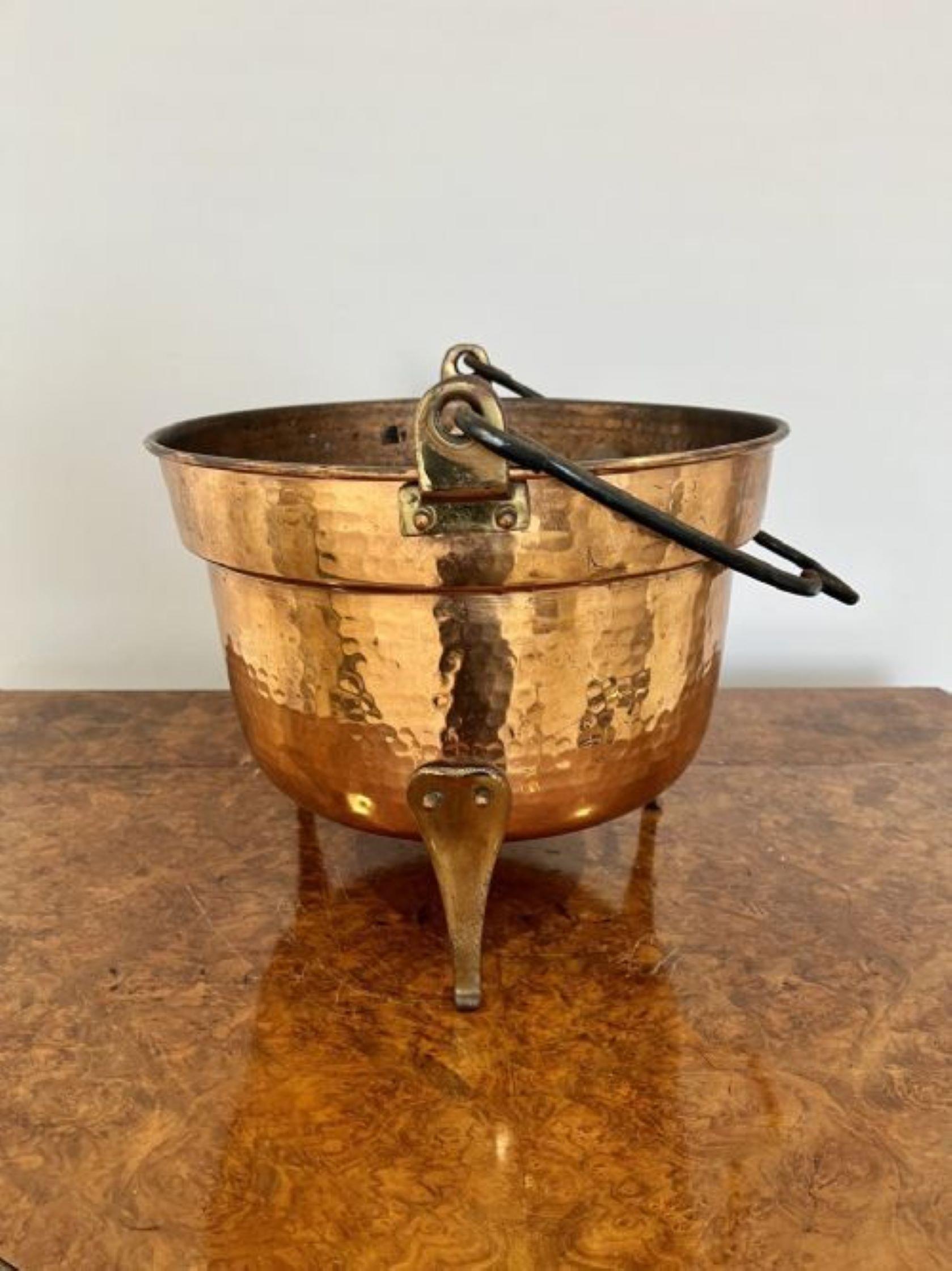 Antique Victorian quality copper coal bucket In Good Condition For Sale In Ipswich, GB
