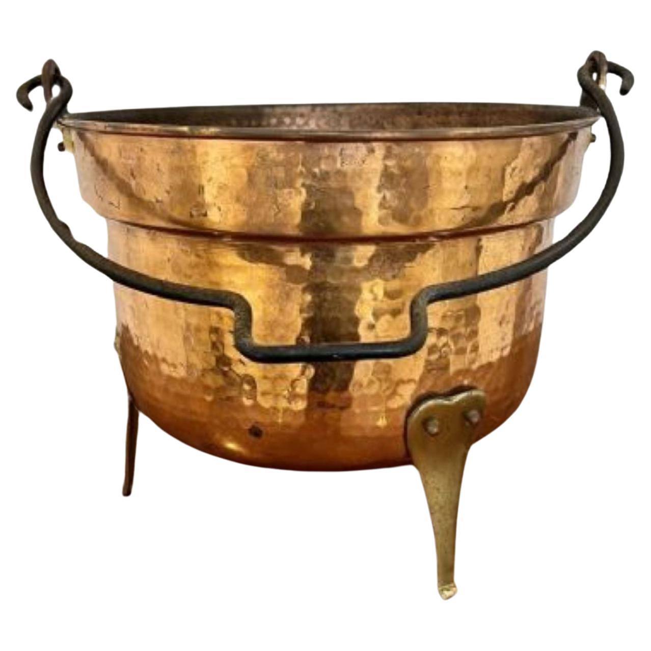 Antique Victorian quality copper coal bucket For Sale