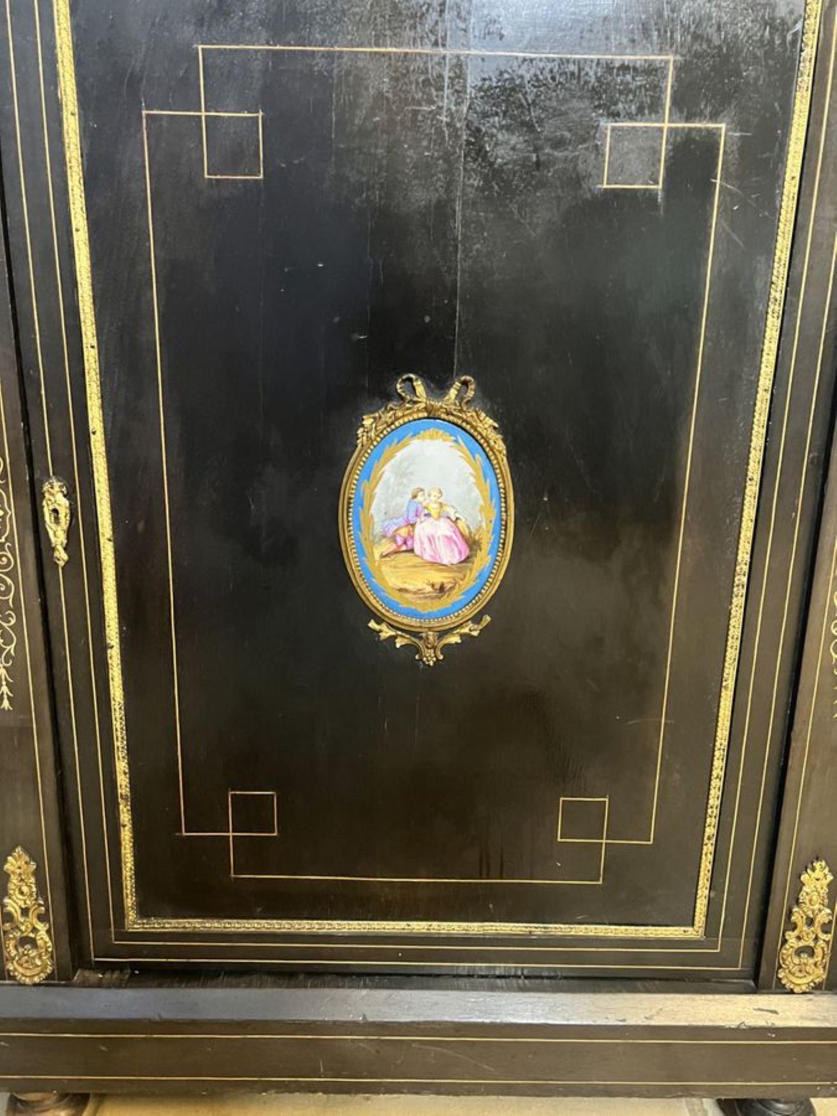 Antique Victorian quality ebonised inlaid credenza In Good Condition For Sale In Ipswich, GB