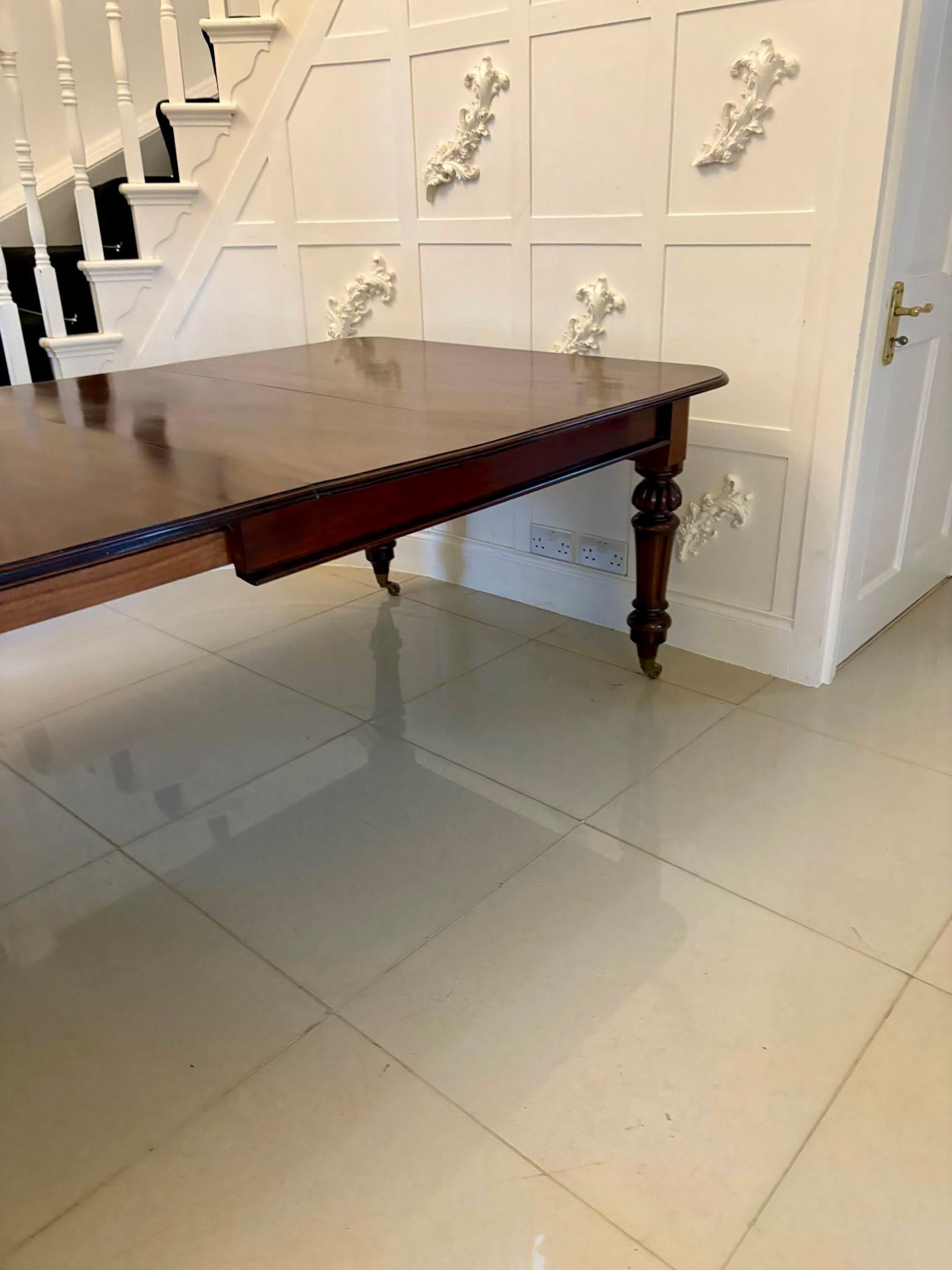 Antique Victorian Quality Figured Mahogany 10 Seater Extending Dining Table 4
