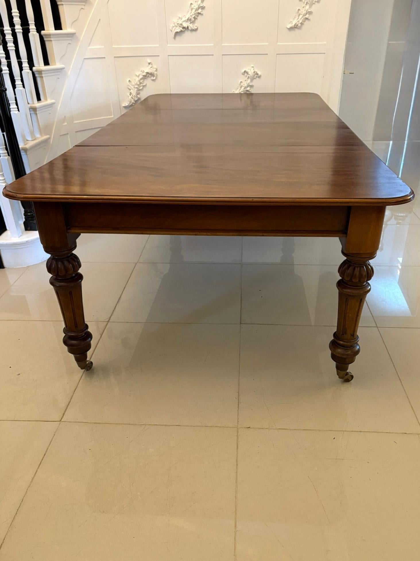 Antique Victorian Quality Figured Mahogany 10 Seater Extending Dining Table 5
