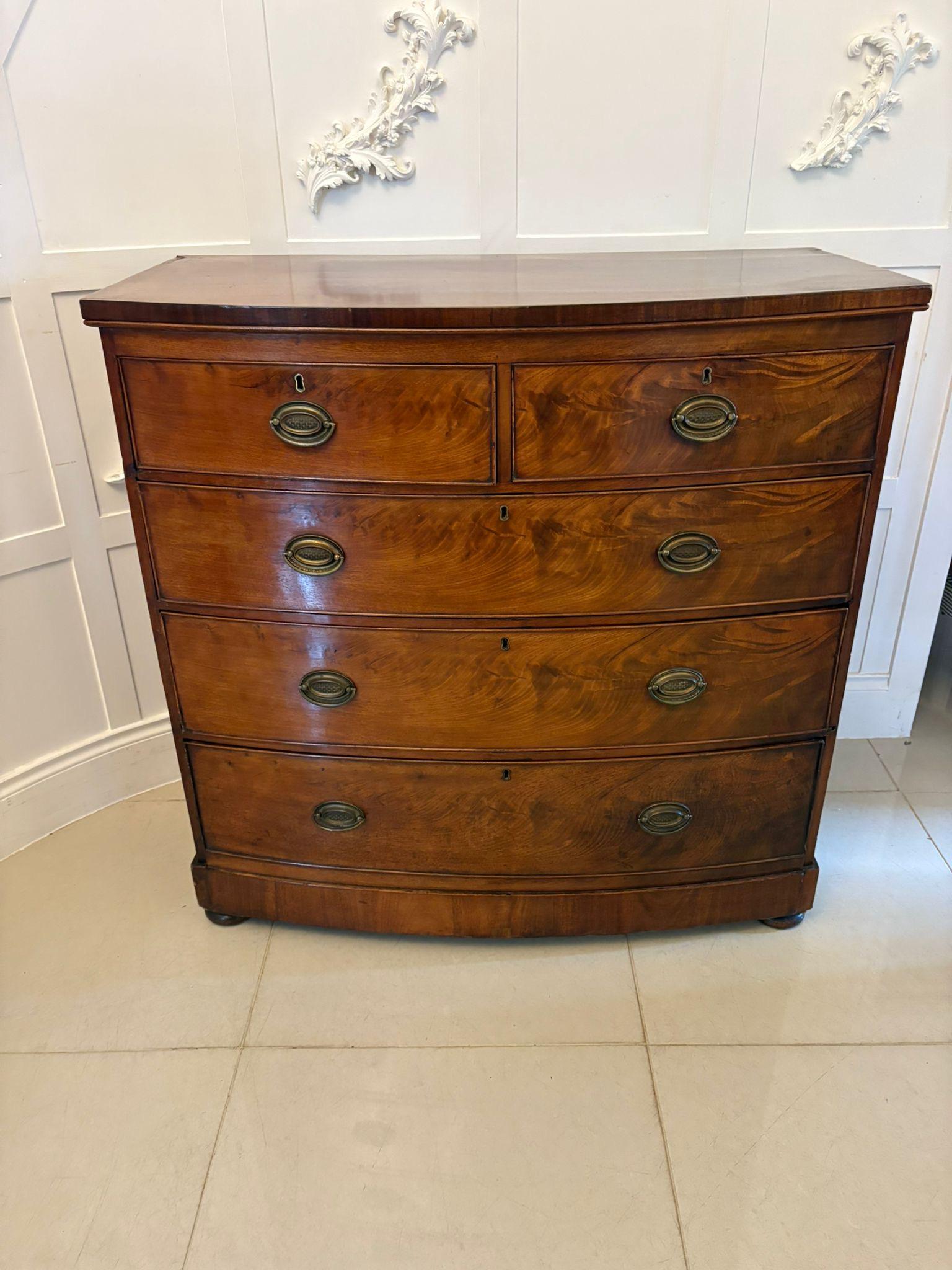 Antique Victorian Quality Figured Mahogany Bow Fronted Chest of 5 Drawers For Sale 3
