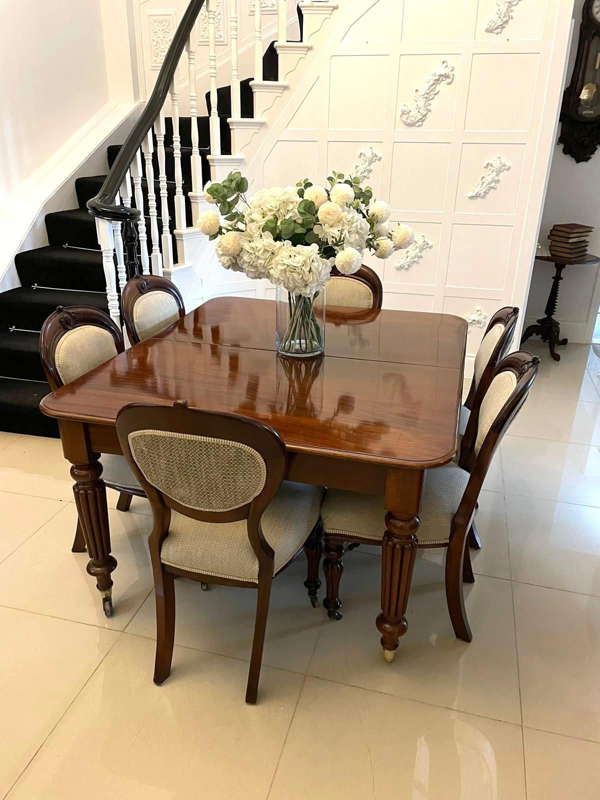 Antique Victorian Quality Figured Mahogany Extending Dining Table For