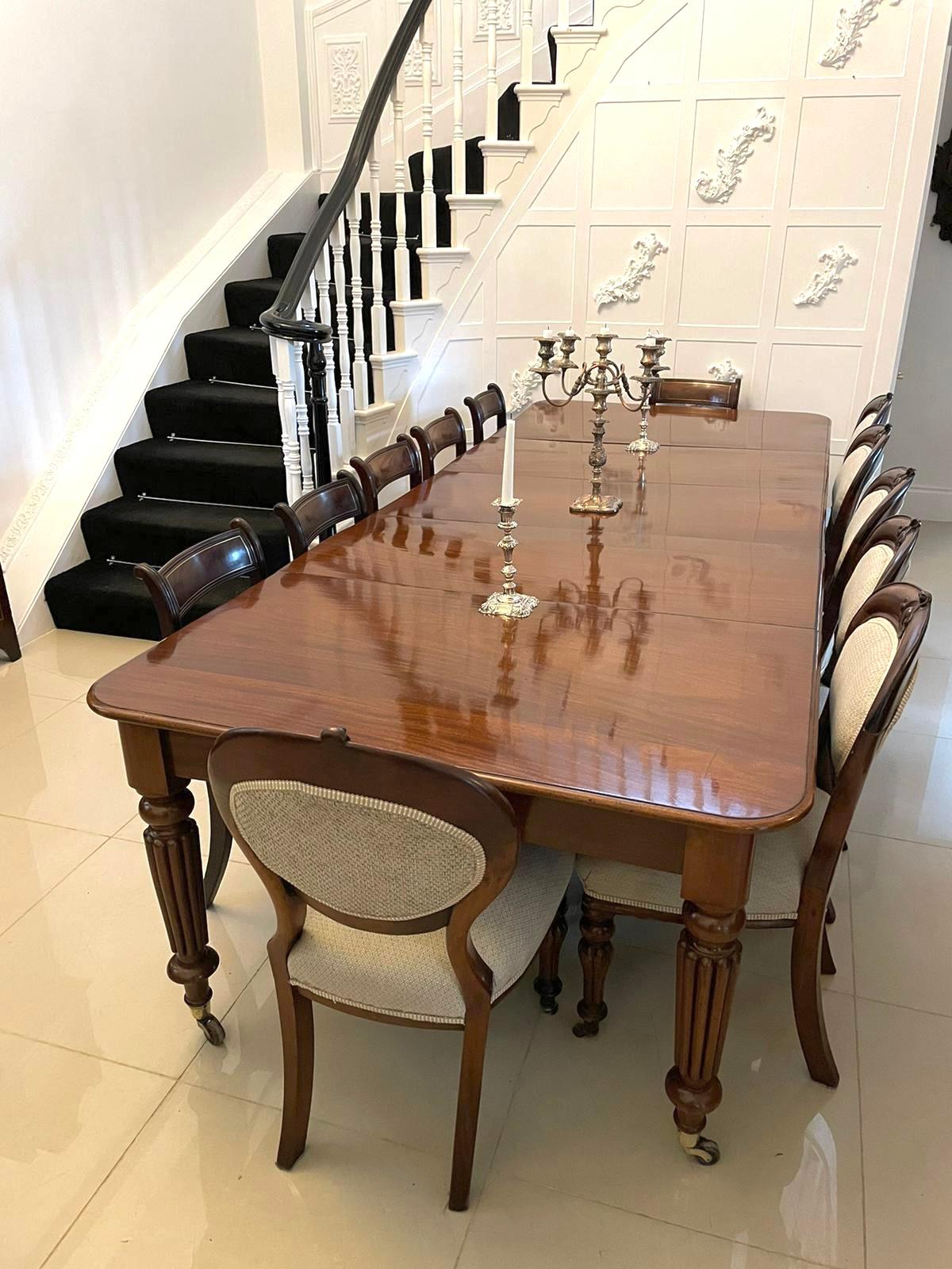 Antique Victorian Quality Figured Mahogany Extending Dining Table For