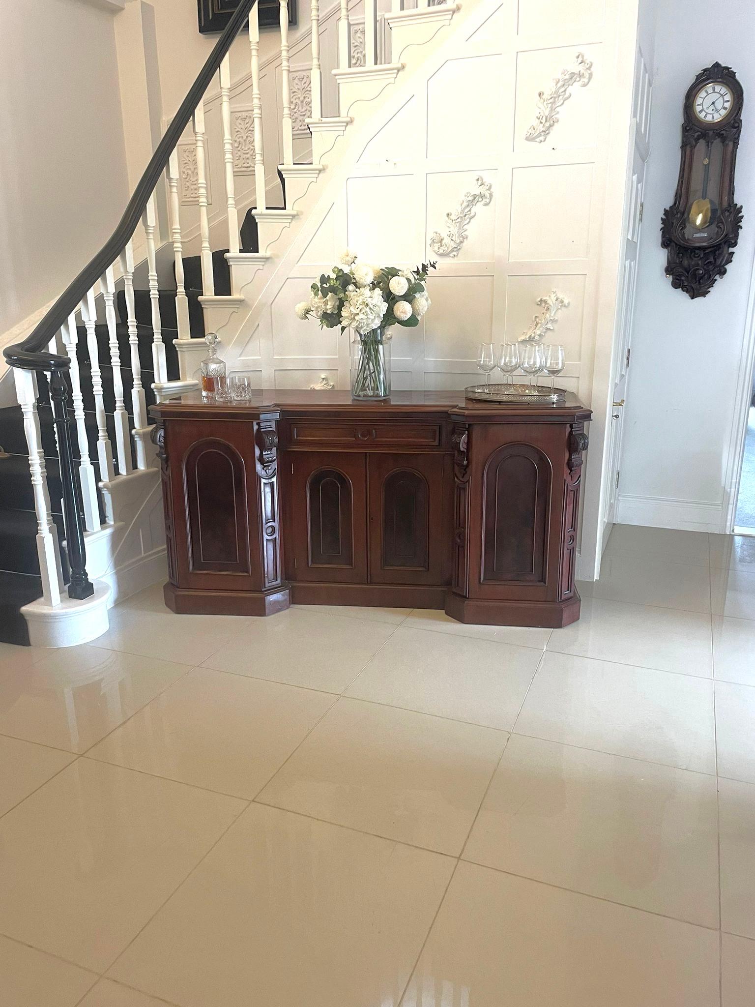 Antique Victorian Quality Figured Mahogany Four Door Sideboard In Good Condition In Suffolk, GB