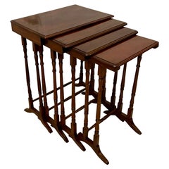 Antique banc de quatre tables en acajou figuré de qualité victorienne