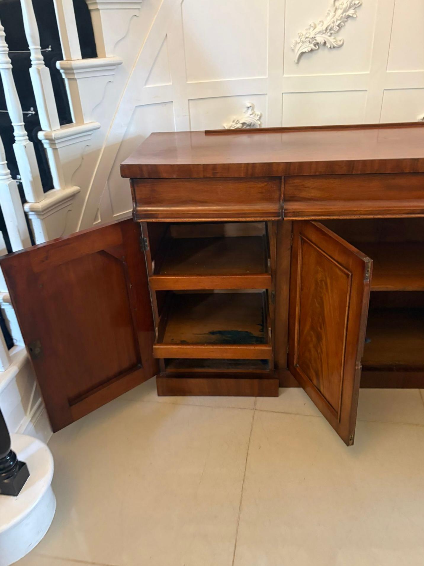 Altro Credenza antica in mogano figurato di qualità vittoriana in vendita