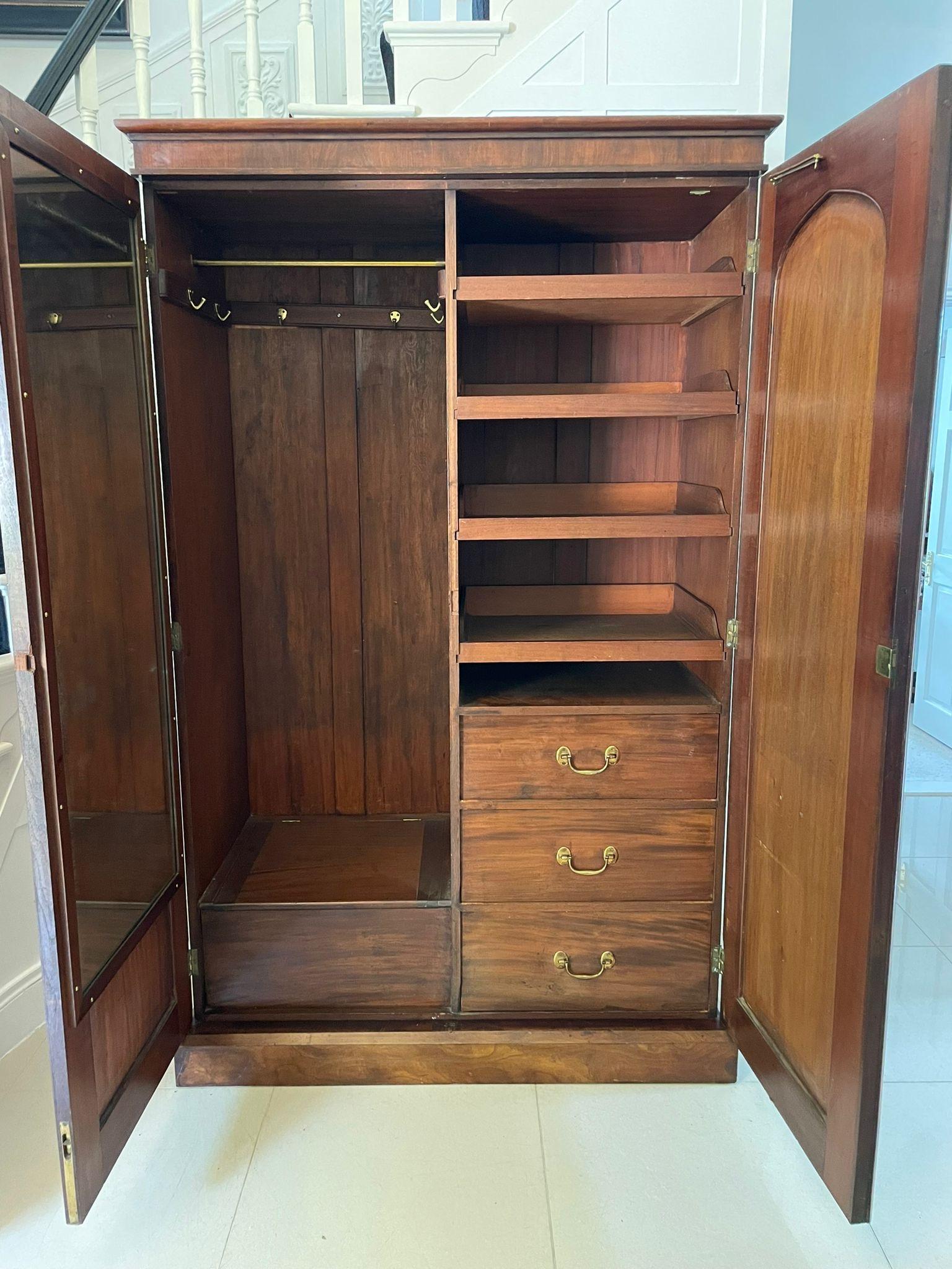 Antique Victorian Quality Figured Mahogany Wardrobe In Good Condition In Suffolk, GB