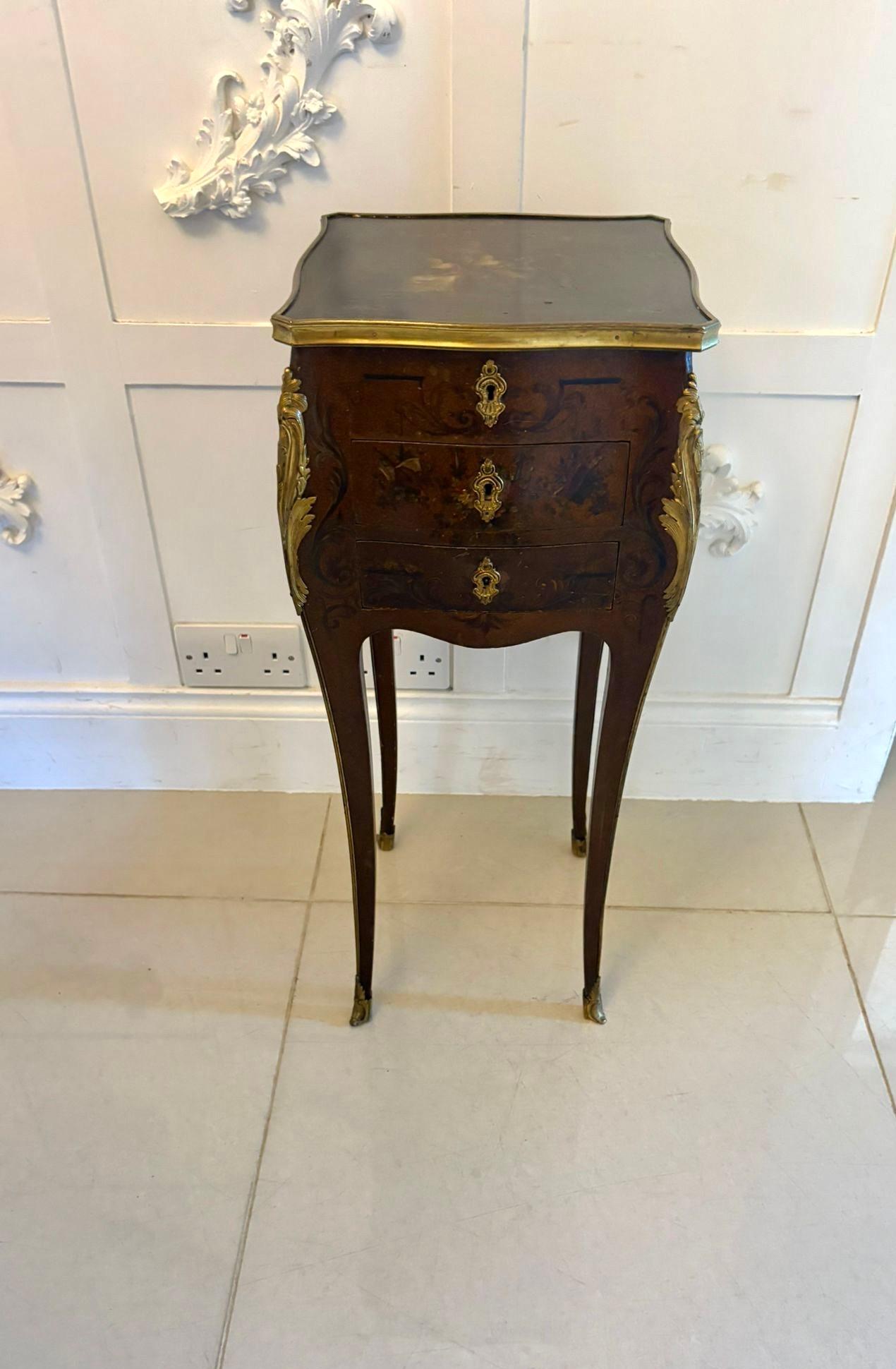 Antigua mesa lámpara de joyería con montura de ormolu y laca francesa de calidad victoriana en venta 7