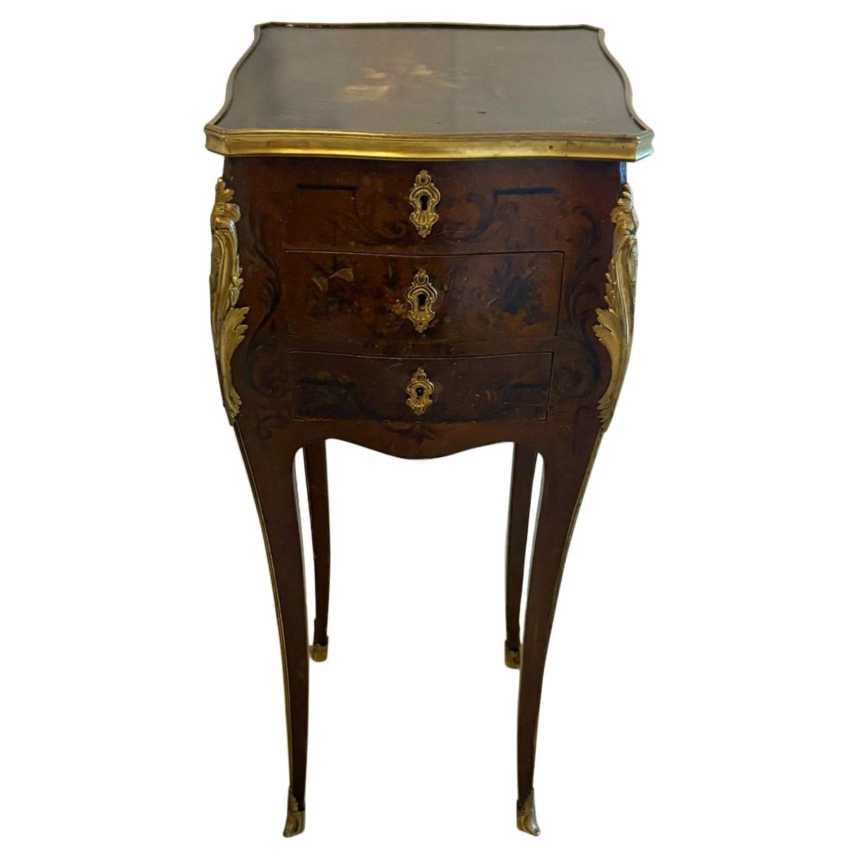 Antigua mesa lámpara de joyería con montura de ormolu y laca francesa de calidad victoriana