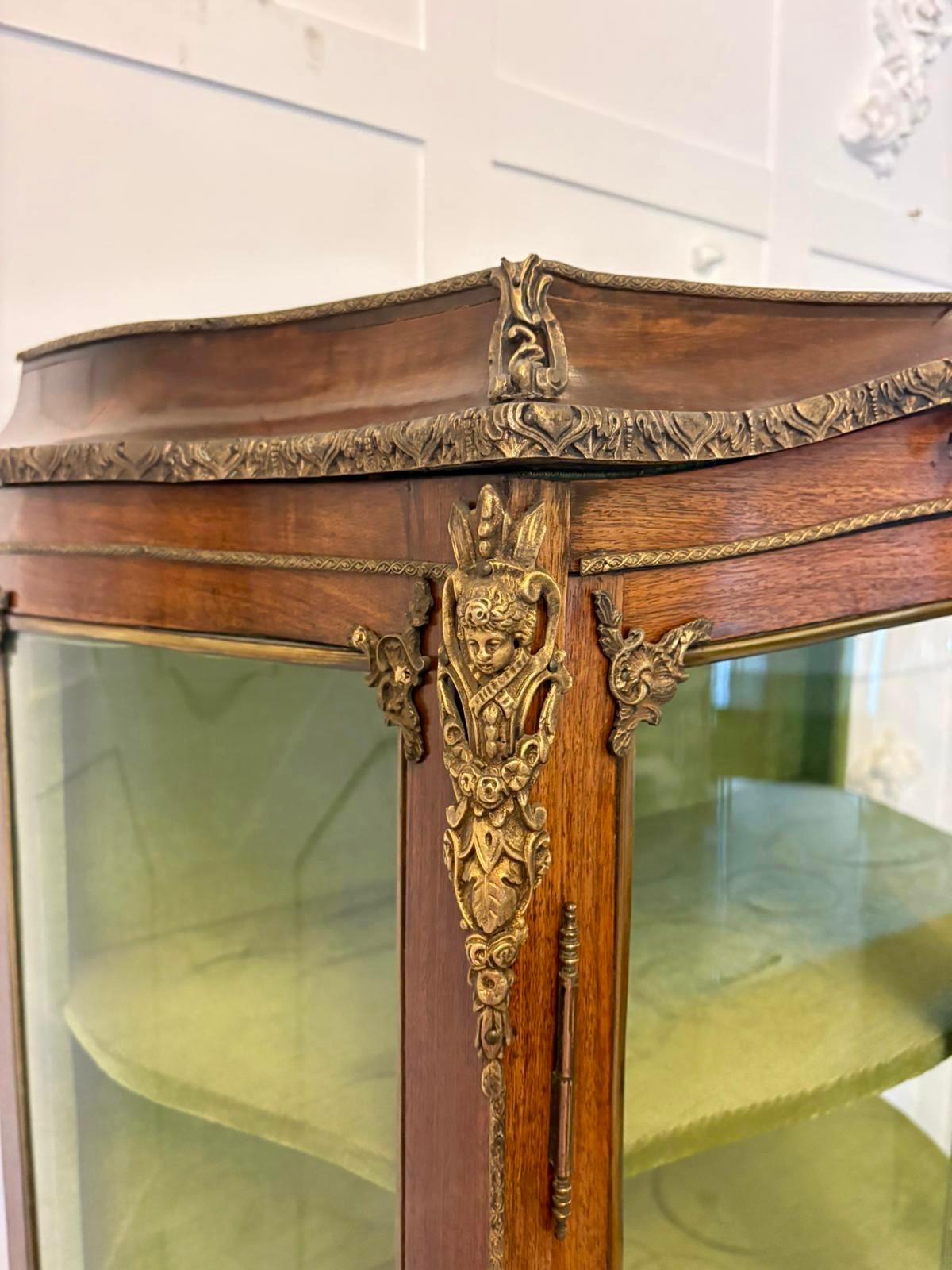 Antique Victorian Quality French Vernis Martin Vitrine/Display Cabinet In Good Condition For Sale In Suffolk, GB