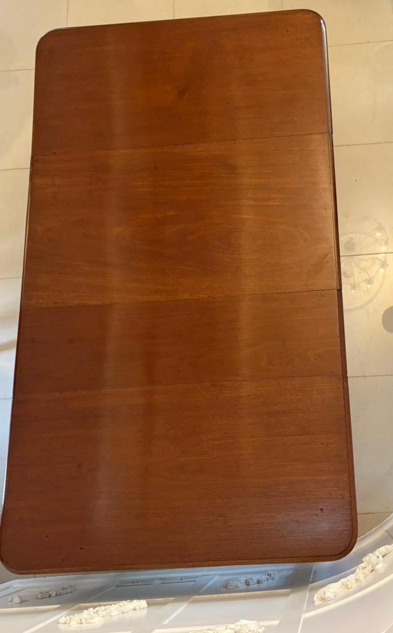 Antique Victorian Quality Mahogany 10 Seater Extending Dining Table For Sale 4