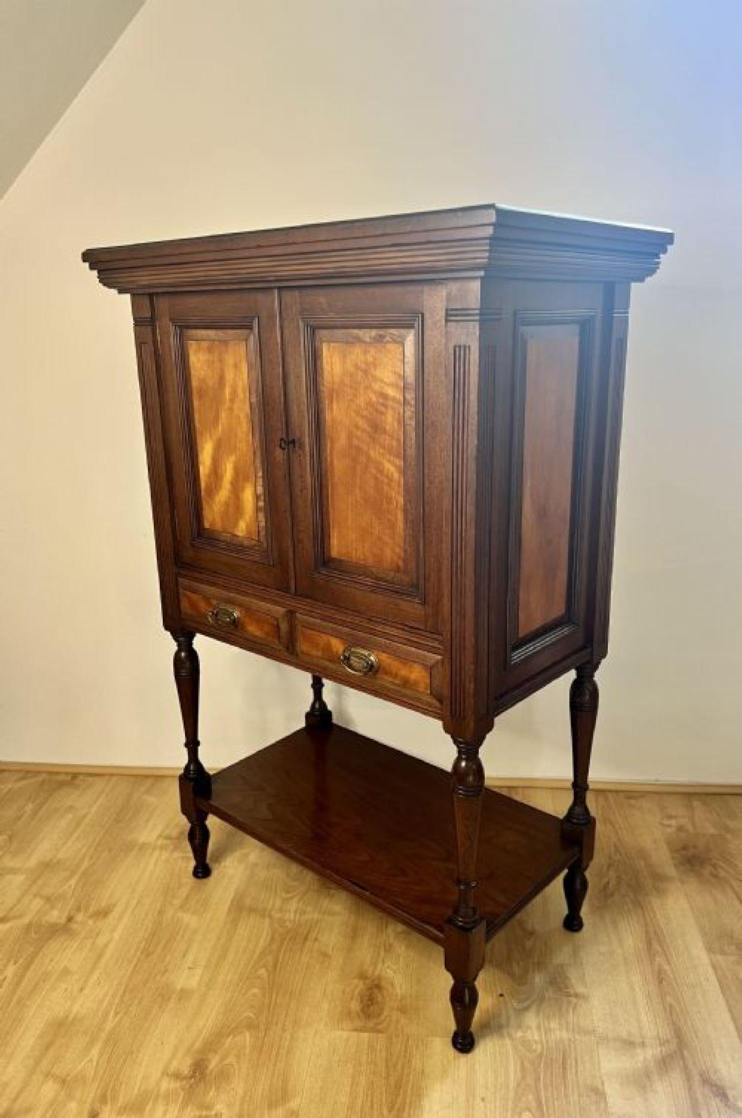 Antique Victorian quality mahogany and satinwood side cabinet  In Good Condition For Sale In Ipswich, GB