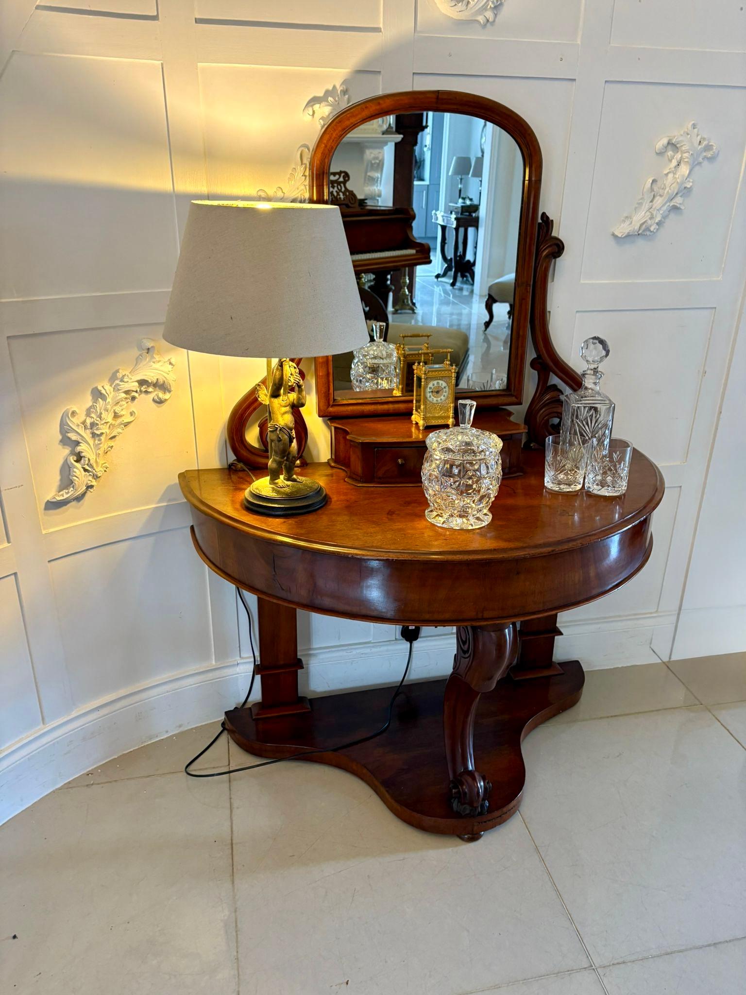Victorien Ancienne coiffeuse victorienne en acajou de qualité en vente