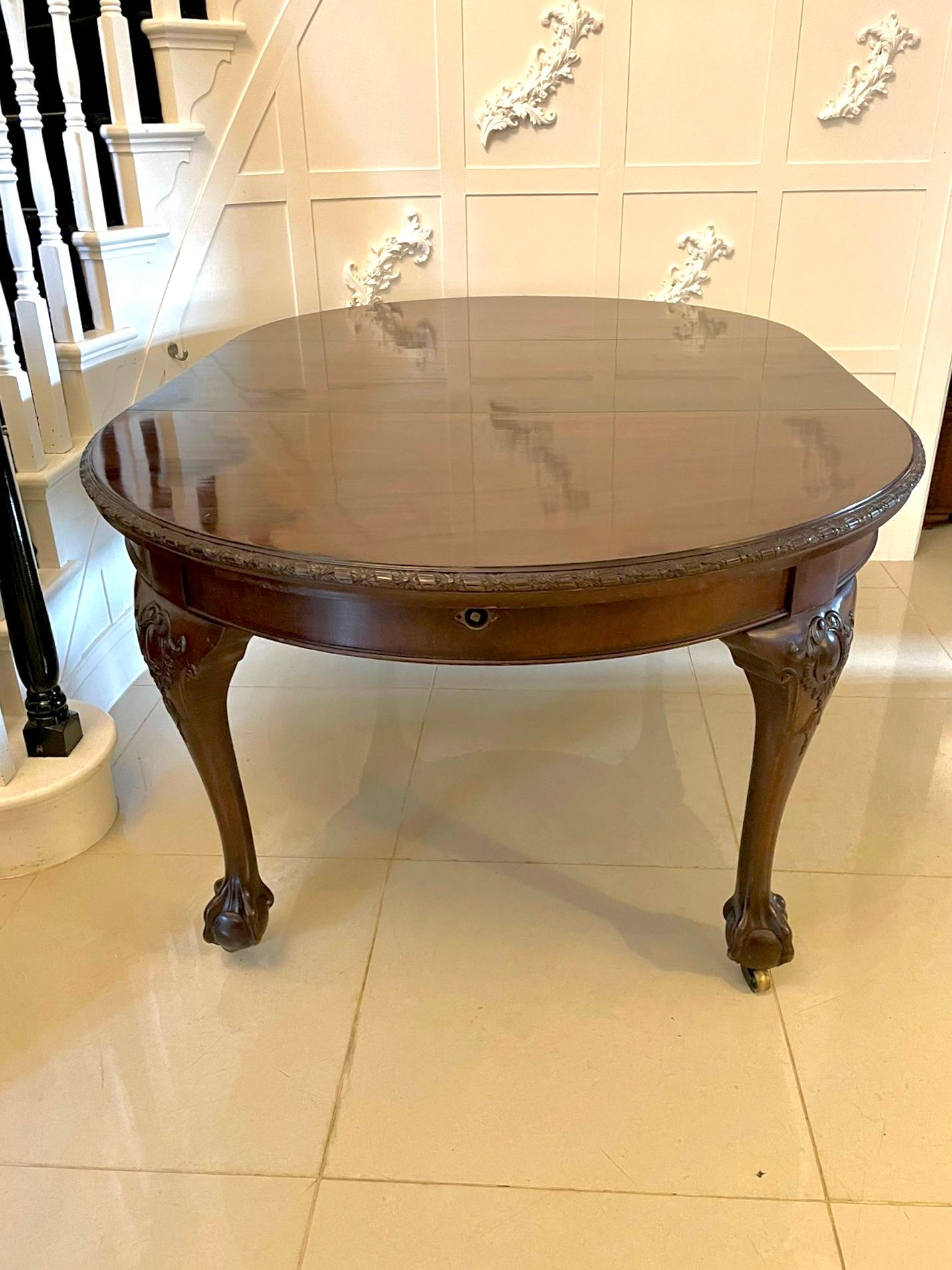 Antique Victorian Quality Mahogany Extending Dining Table In Good Condition In Suffolk, GB
