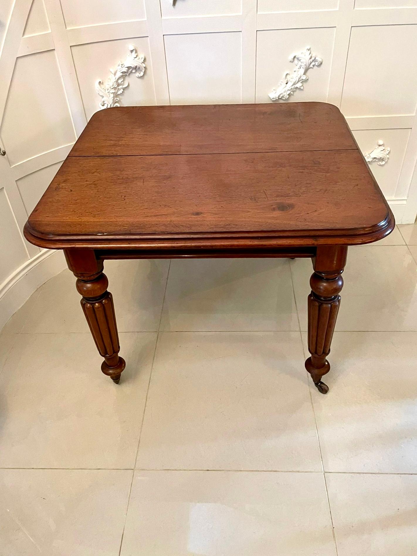 English Antique Victorian Quality Mahogany Extending Dining Table