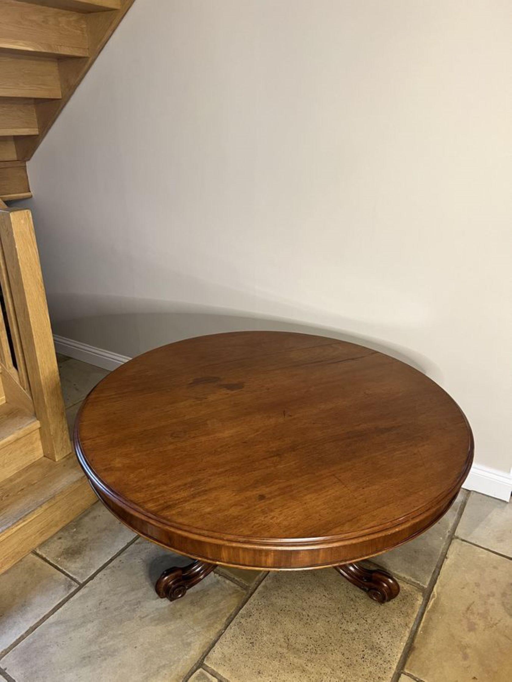19th Century Antique Victorian quality mahogany large round dining table  For Sale