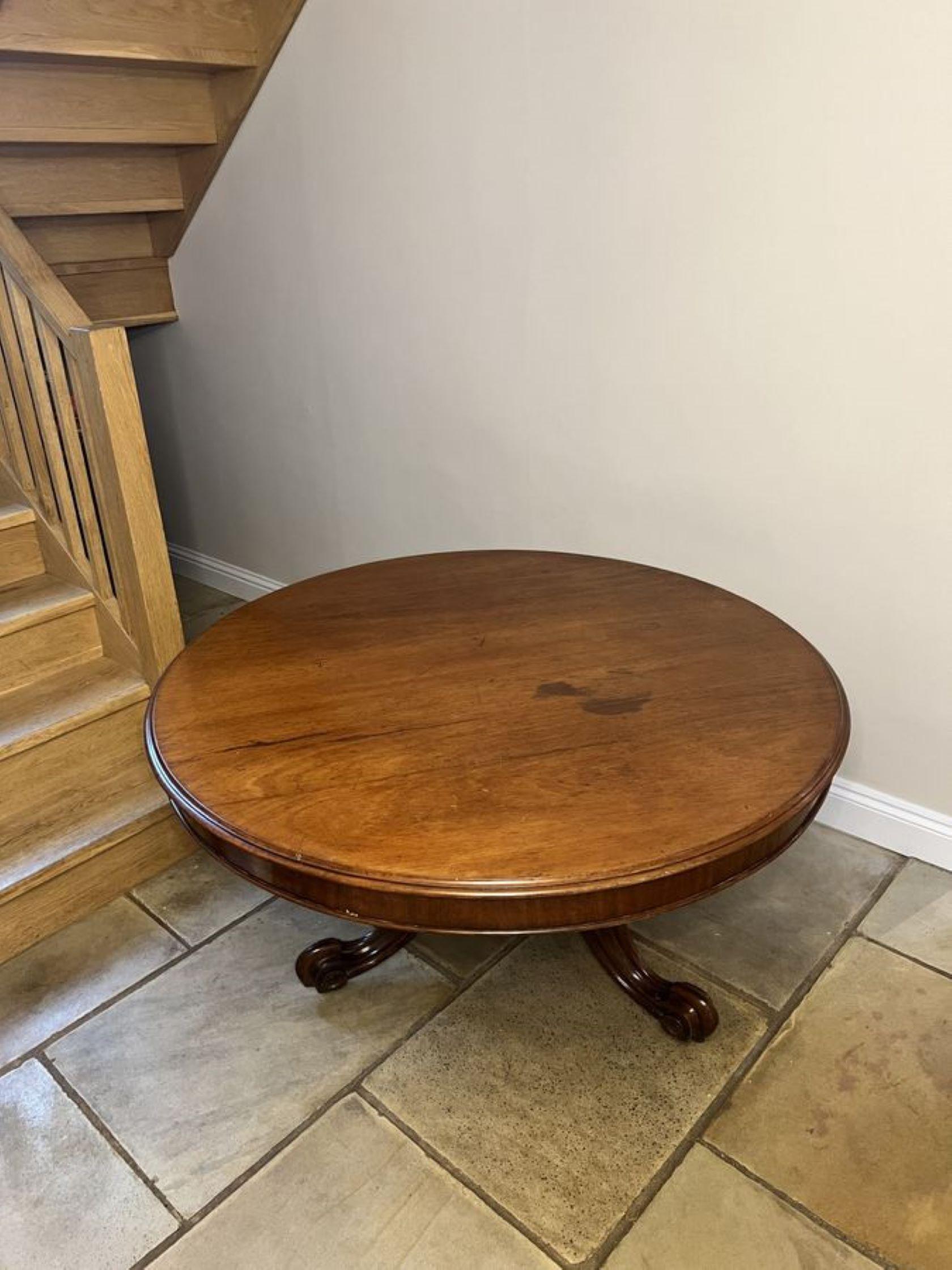 Antique Victorian quality mahogany large round dining table  For Sale 2
