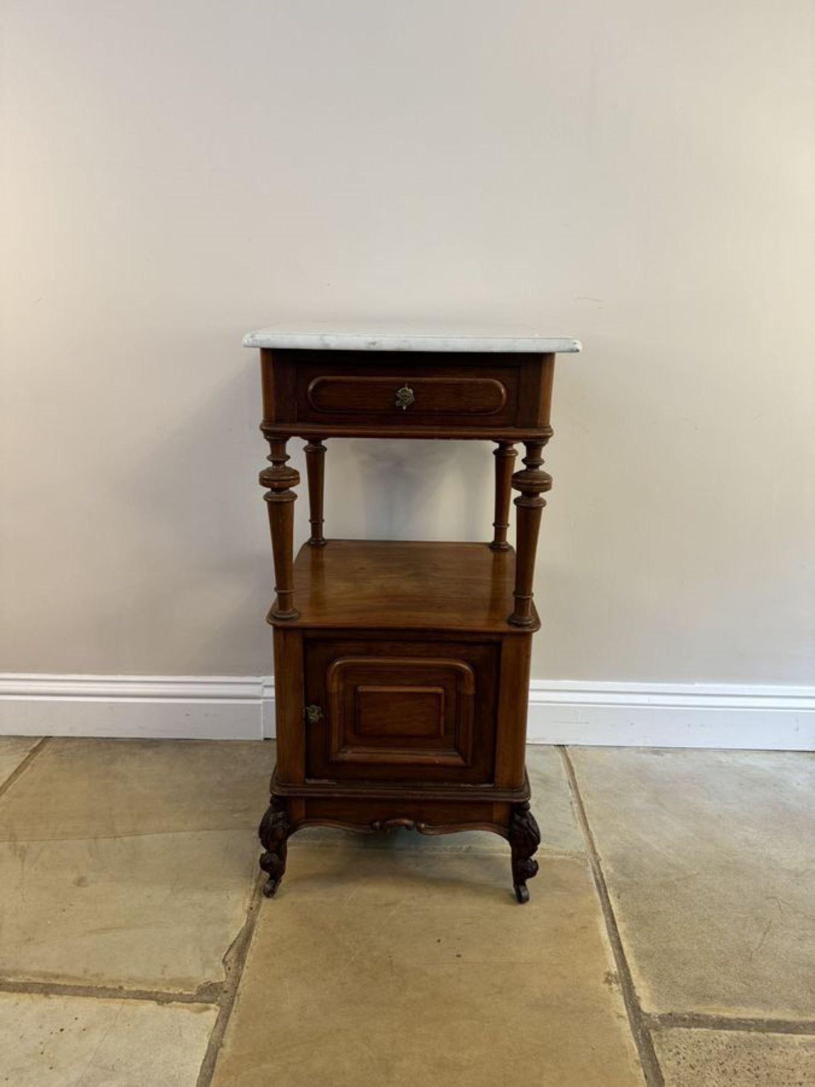 Antigua mesilla de noche de caoba de calidad victoriana con tapa de mármol Victoriano temprano en venta