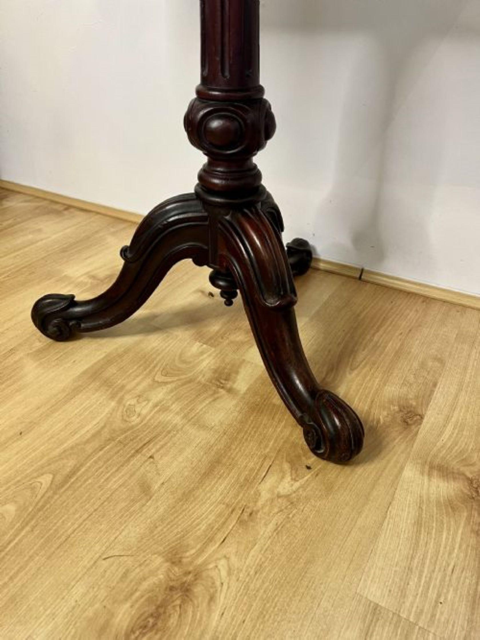 Antique Victorian quality mahogany square top lamp table  For Sale 2