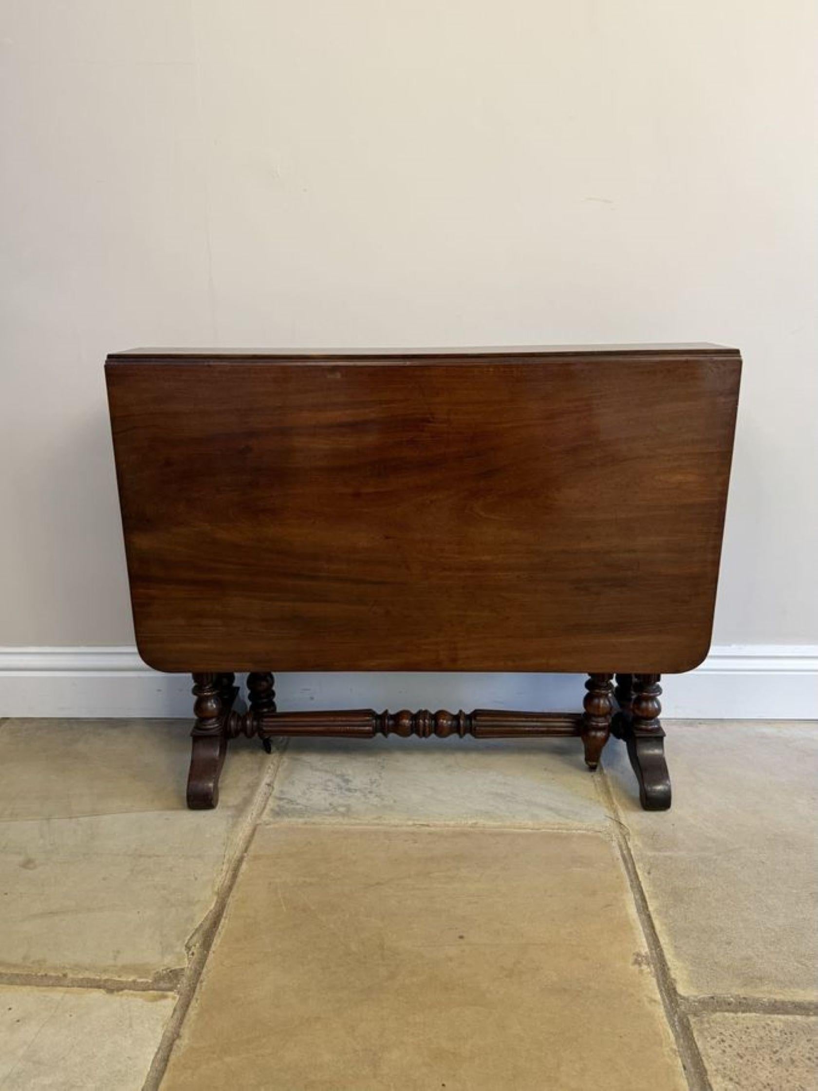 Antique Victorian quality mahogany Sutherland table  For Sale 2