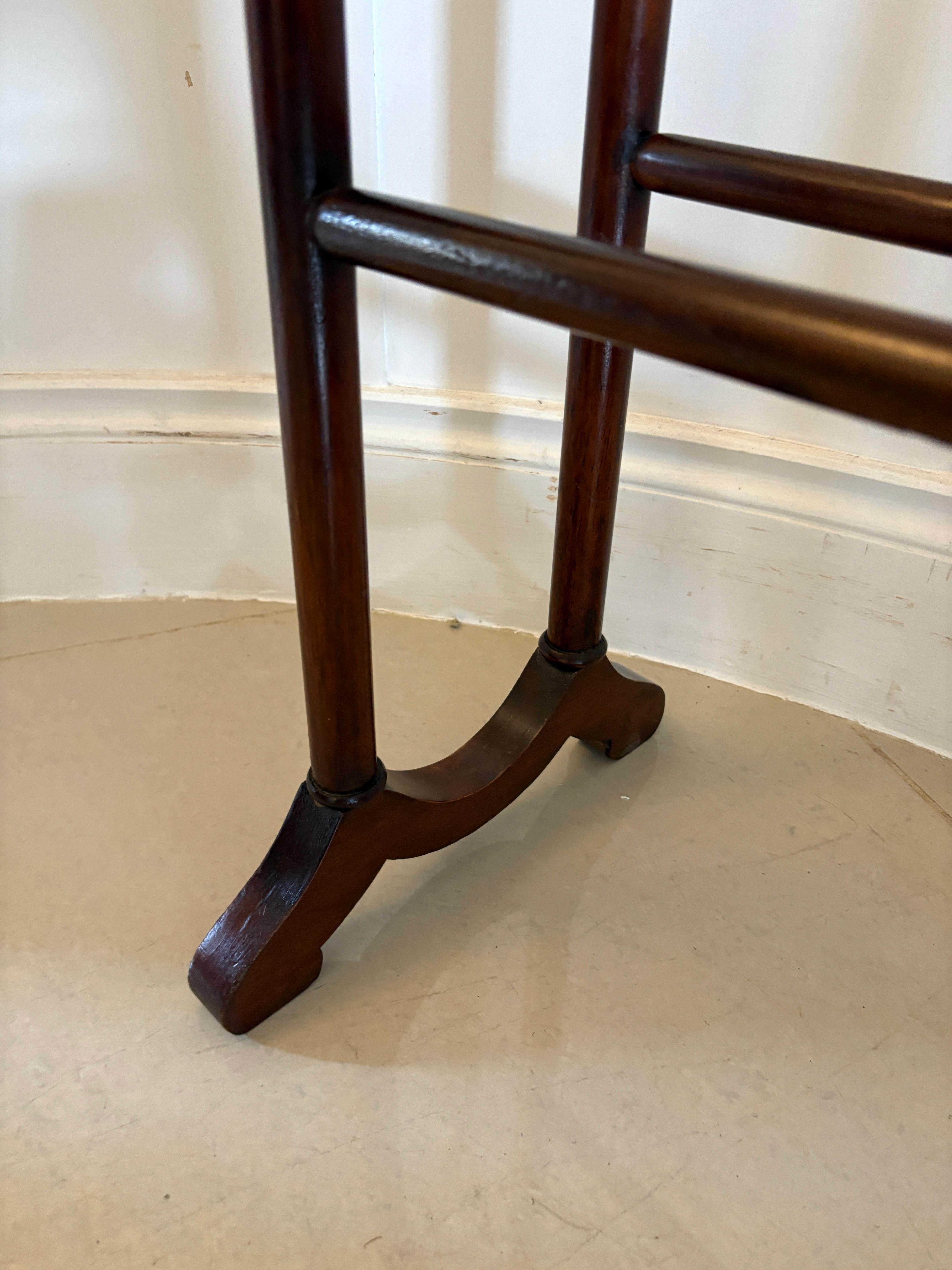 Antique Victorian Quality Mahogany Towel Rail In Good Condition In Suffolk, GB