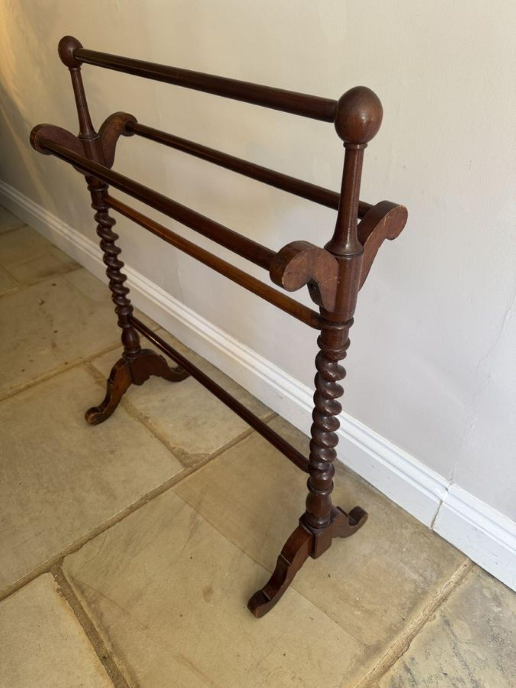 Toallero antiguo de caoba de calidad victoriana siglo XIX en venta