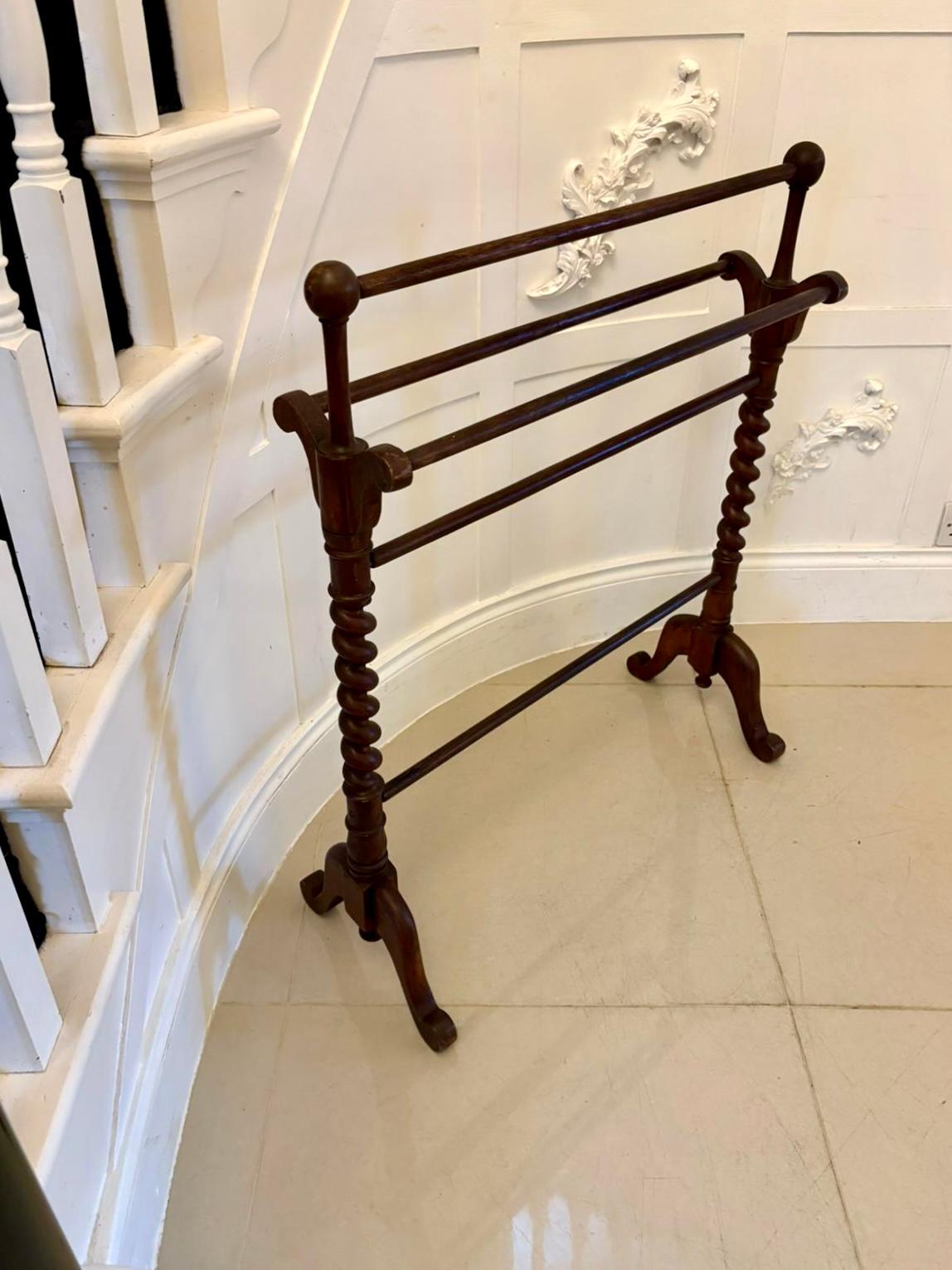 Porte-serviettes ancien en acajou de qualité victorienne Bon état - En vente à Suffolk, GB