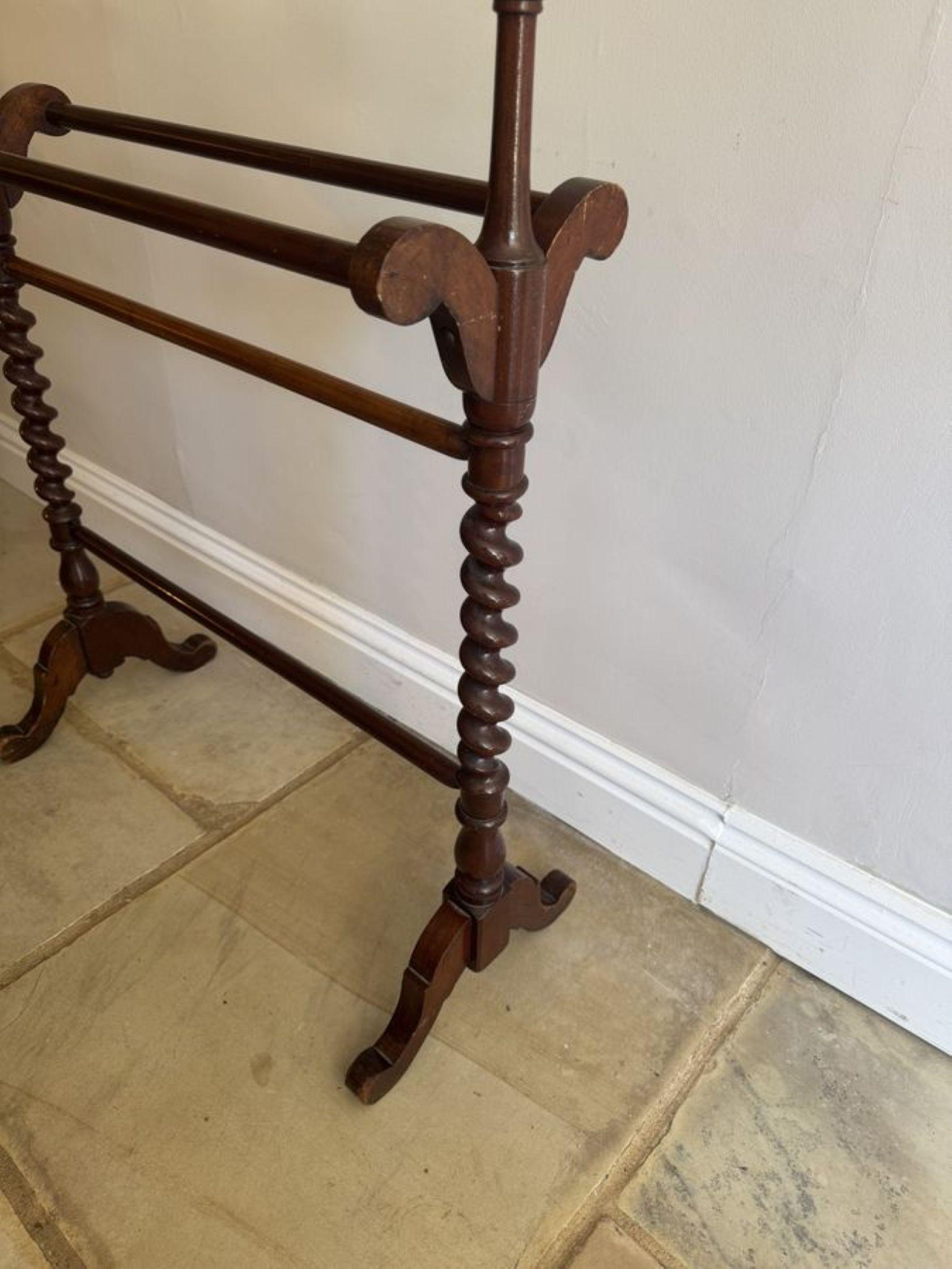 Toallero antiguo de caoba de calidad victoriana Caoba en venta