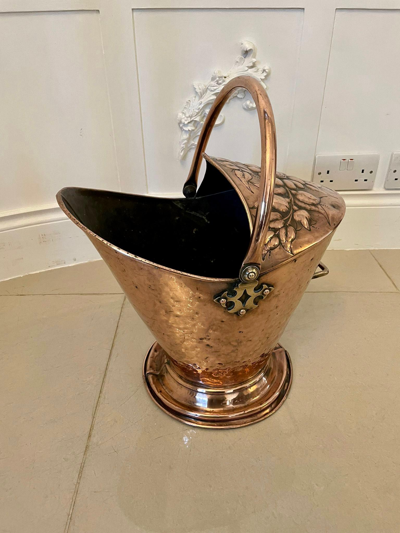 Antique Victorian Quality Ornate Copper Coal Bucket  For Sale 1