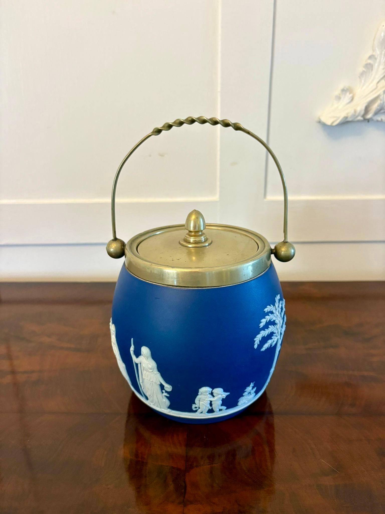 Antique Victorian Quality Wedgwood Jasperware Biscuit Barrel For Sale 1