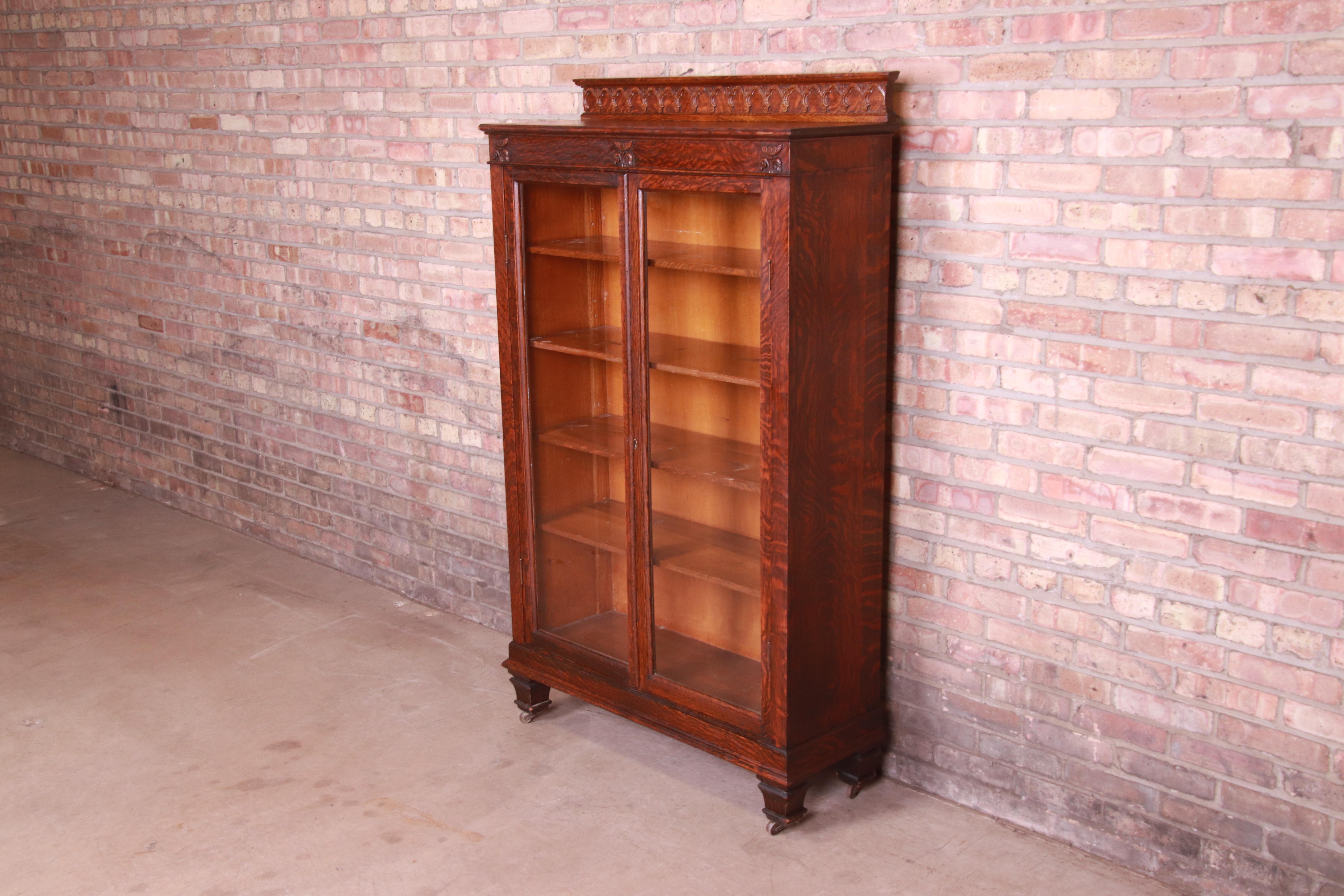 American Antique Victorian Quarter Sawn Oak Bookcase, Circa 1880s