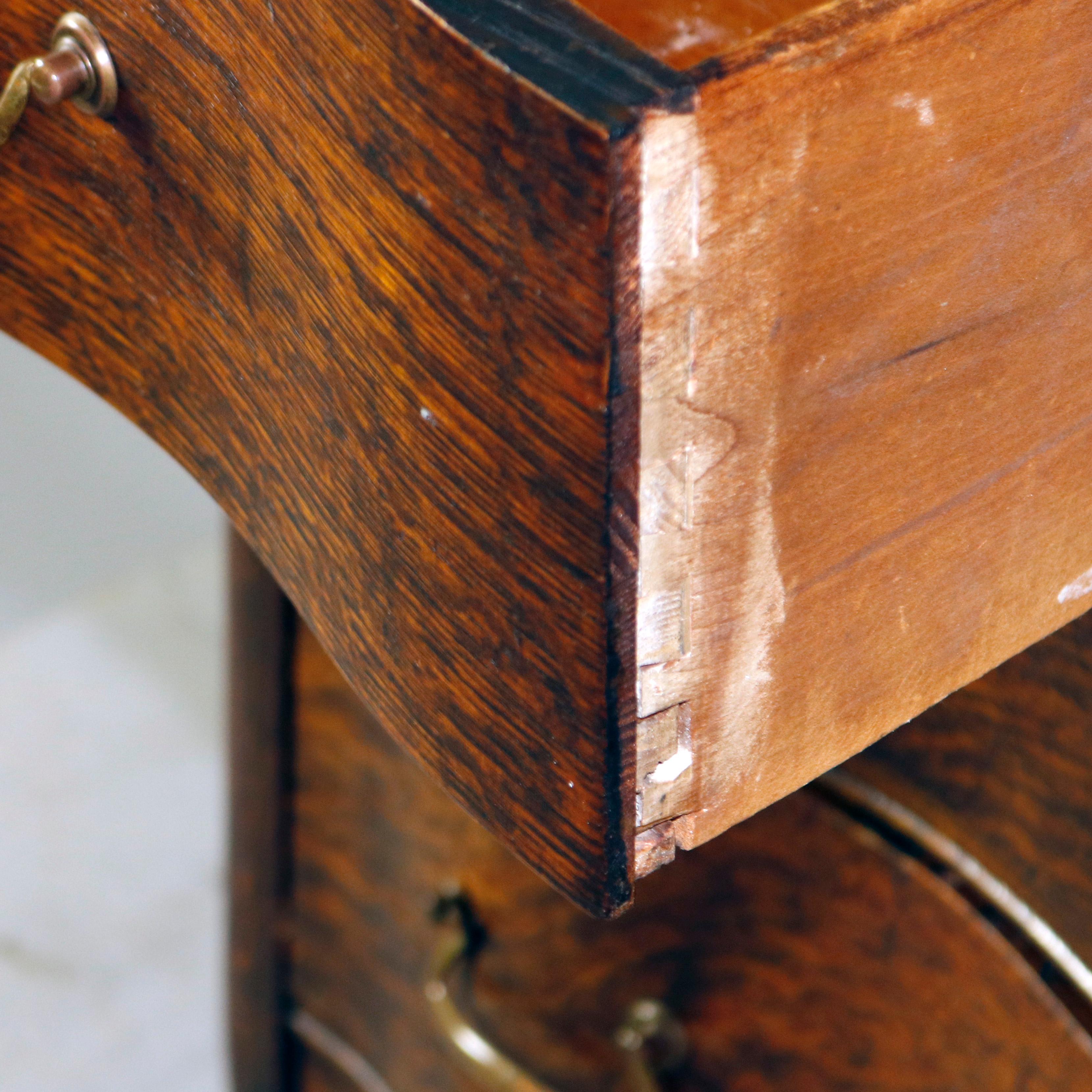 Antique Victorian Quarter Sawn Oak Serpentine Dresser with Mirror, circa 1900 4