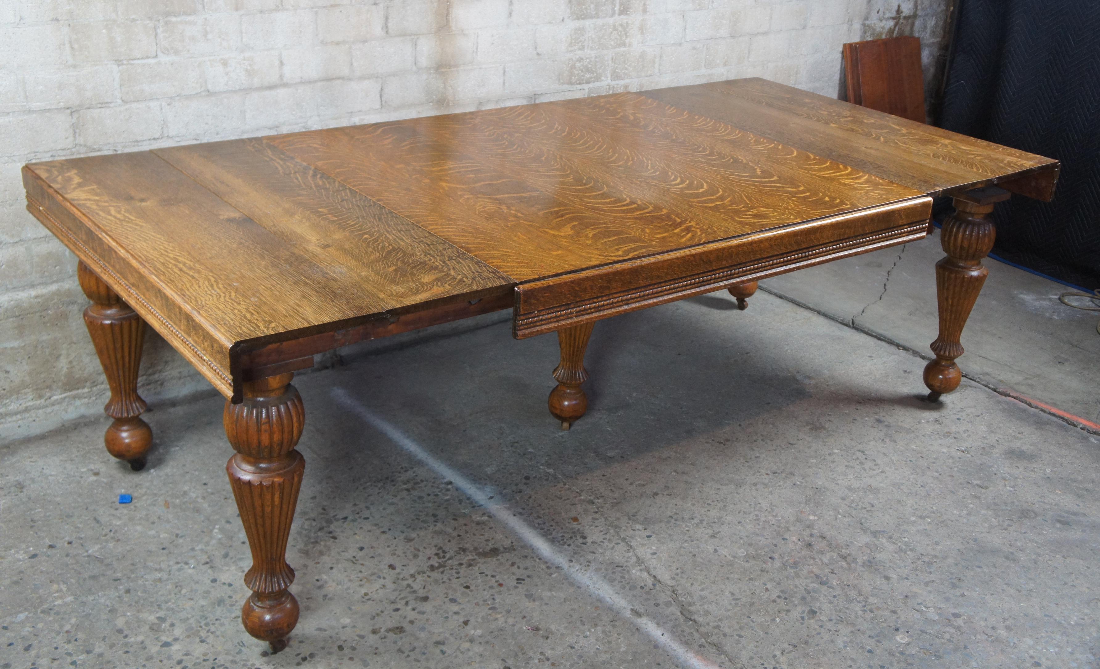 Antique Victorian Quartersawn Oak Drawl Leaf Extendable Square Dining Table In Good Condition In Dayton, OH