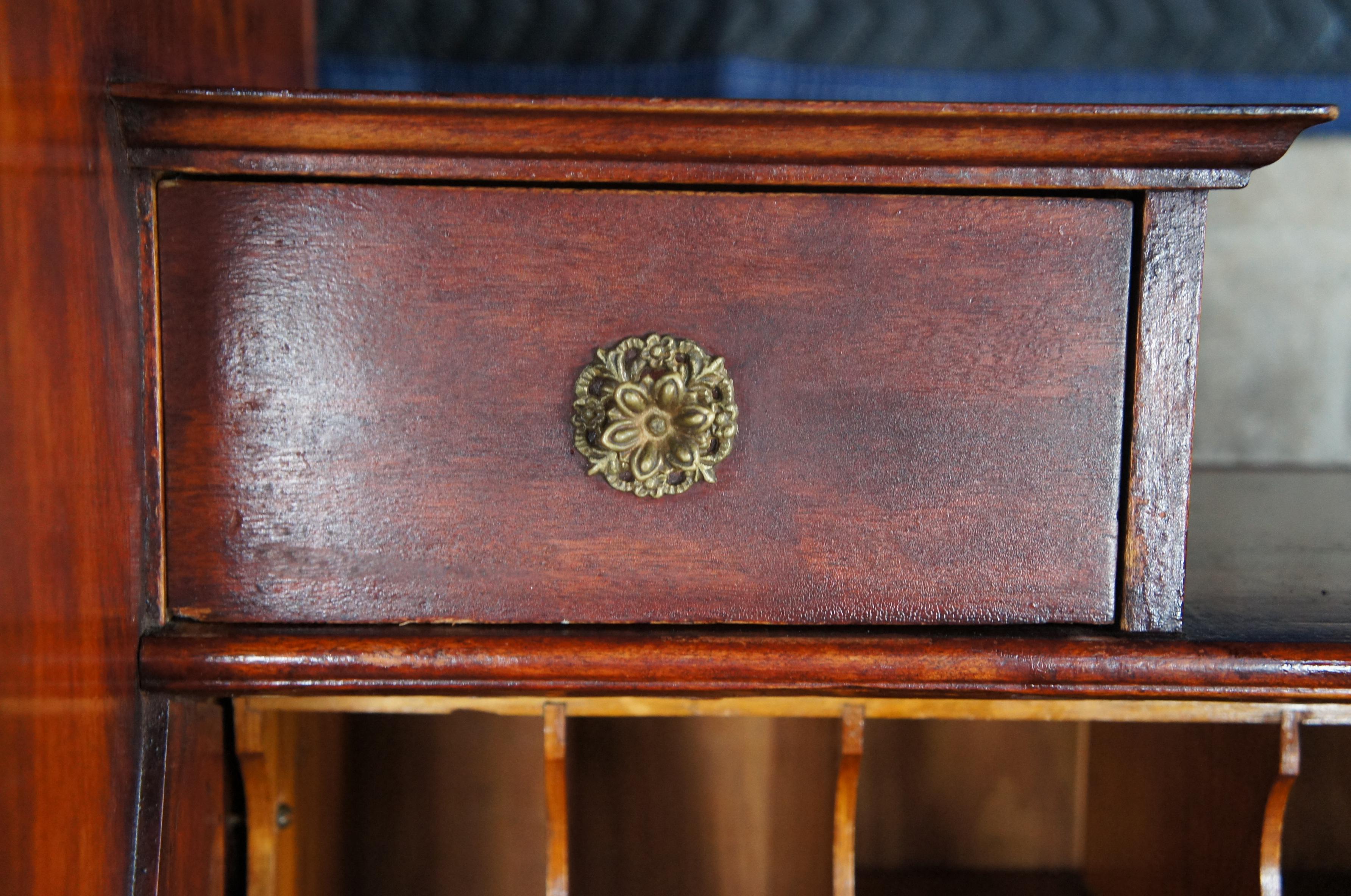 Antique Victorian Quartersawn Oak Side by Side Secretary Desk Bookcase Cabinet In Good Condition In Dayton, OH