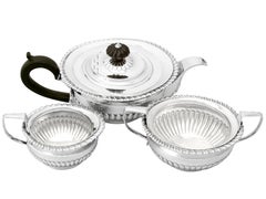 Viktorianisches Teeservice aus Sterlingsilber im Queen Anne-Stil, dreiteilig
