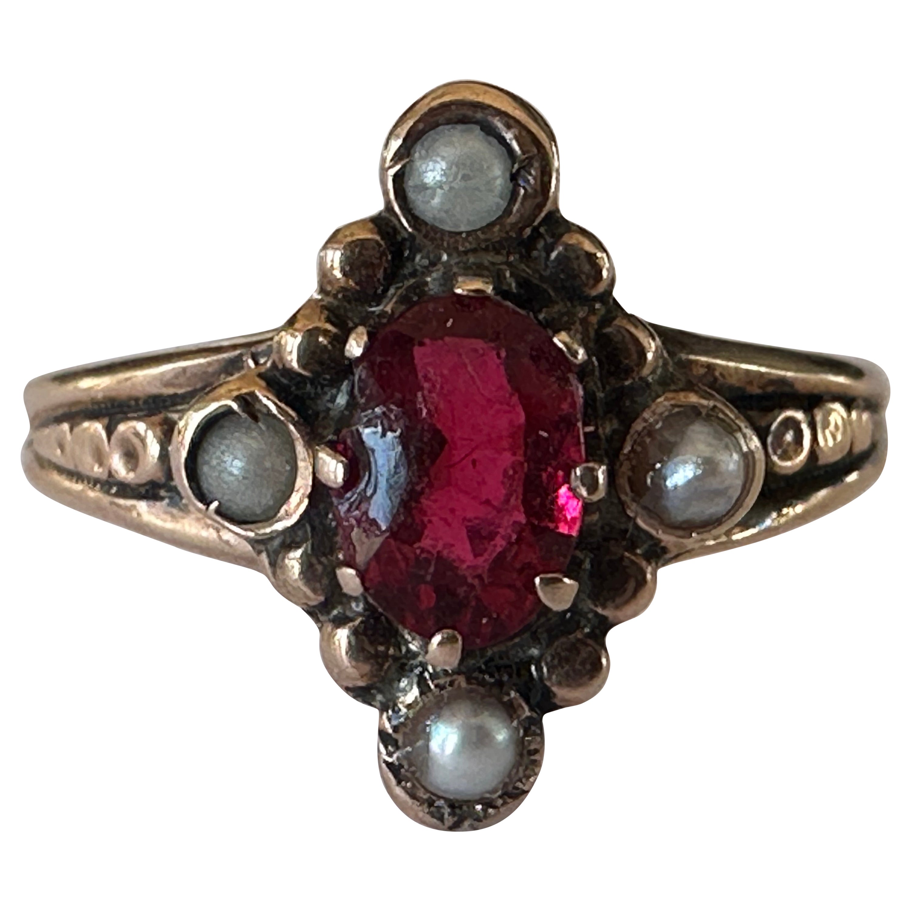 Anillo Victoriano Antiguo de Granate Rojo y Perlas de Siembra