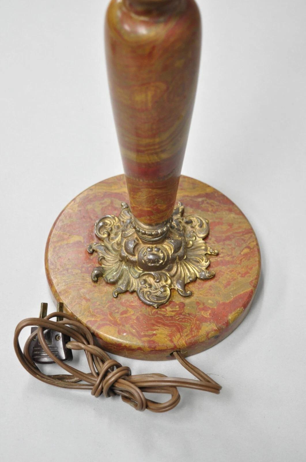 Antica lampada da tavolo da salotto vittoriana a colonna in marmo rosso con supporti in bronzo in vendita 3