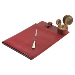 Antiker viktorianischer roter Morrocan-Leder-Schreibtisch oder Reisewecker aus Leder mit Tintenfass