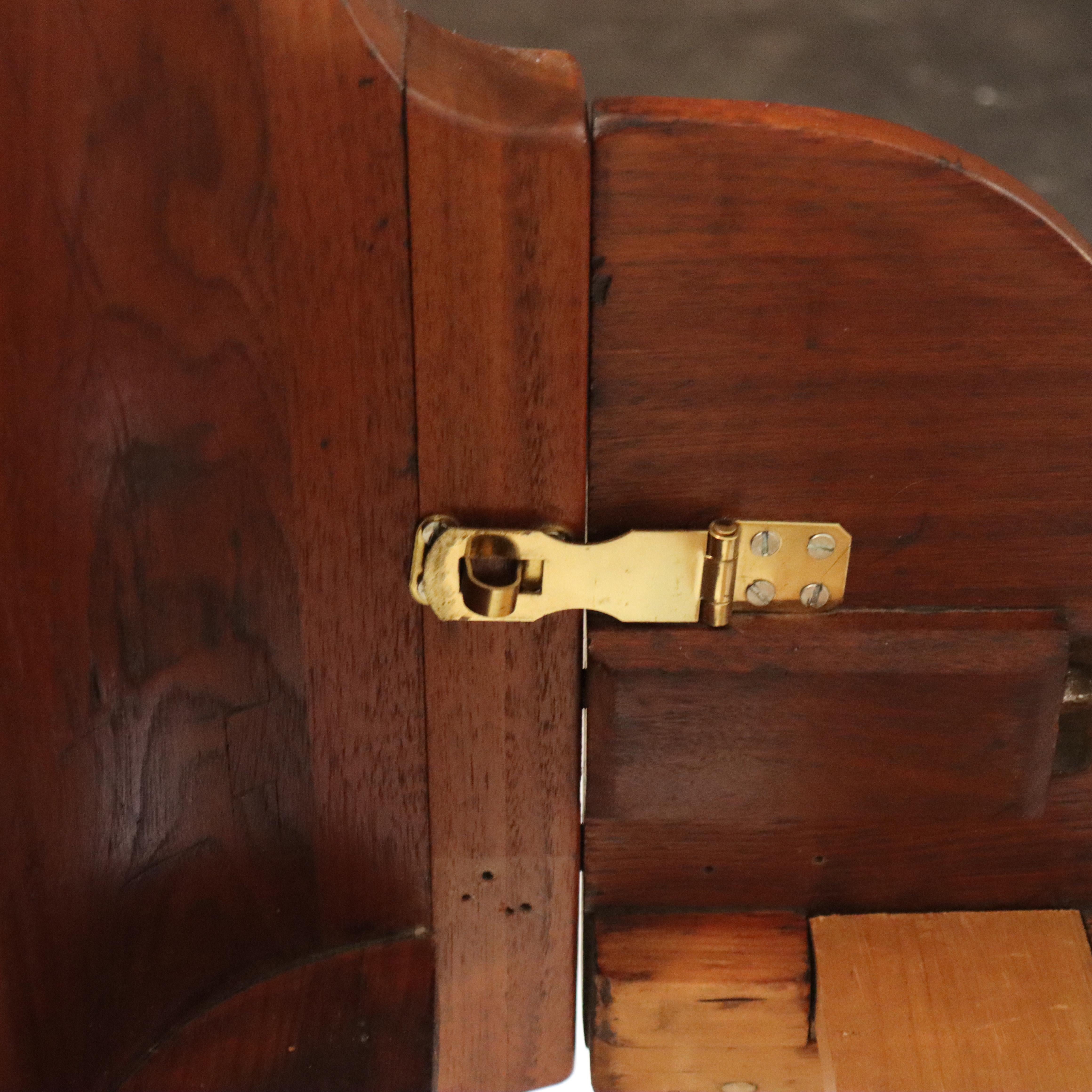 Antiguo marco de cama victoriano renacentista tallado en nogal y nudo c1890 en venta 3